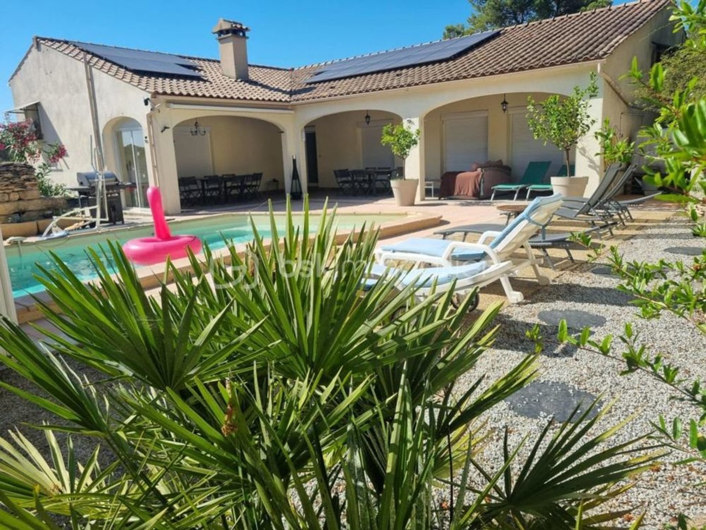 Immeuble à vendre - 9 pièces - 190m2 - Aubais (30250)