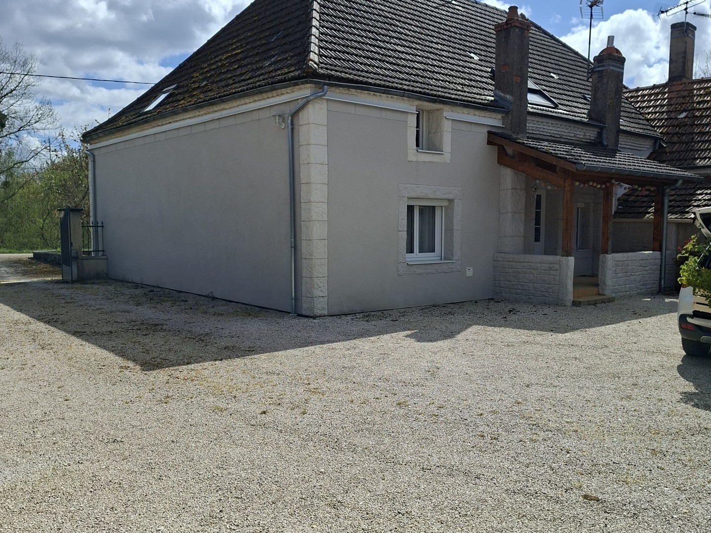 Maison à vendre - 6 pièces - 168m2 - Saunières (71350)