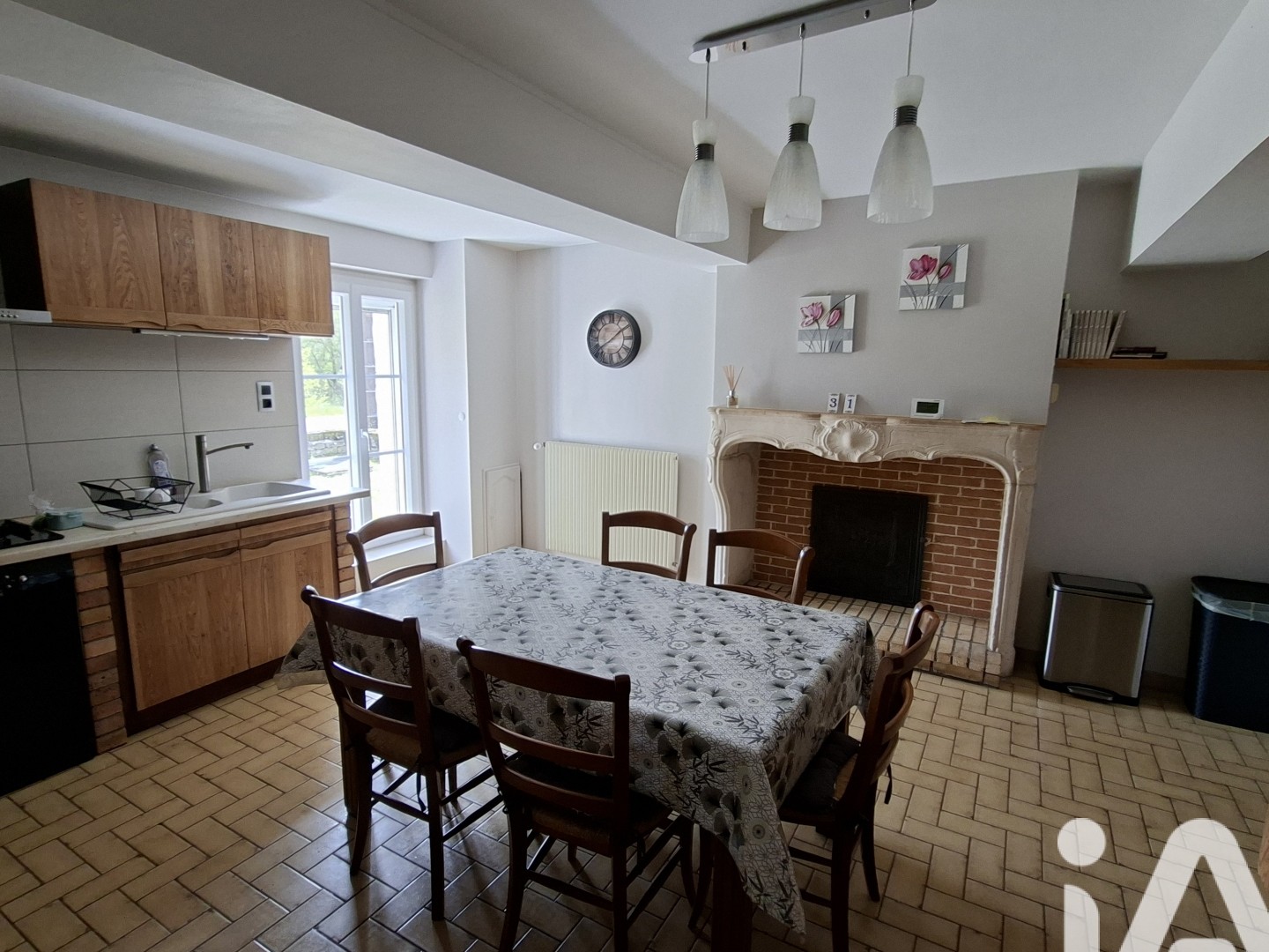 Maison à vendre - 6 pièces - 168m2 - Saunières (71350)