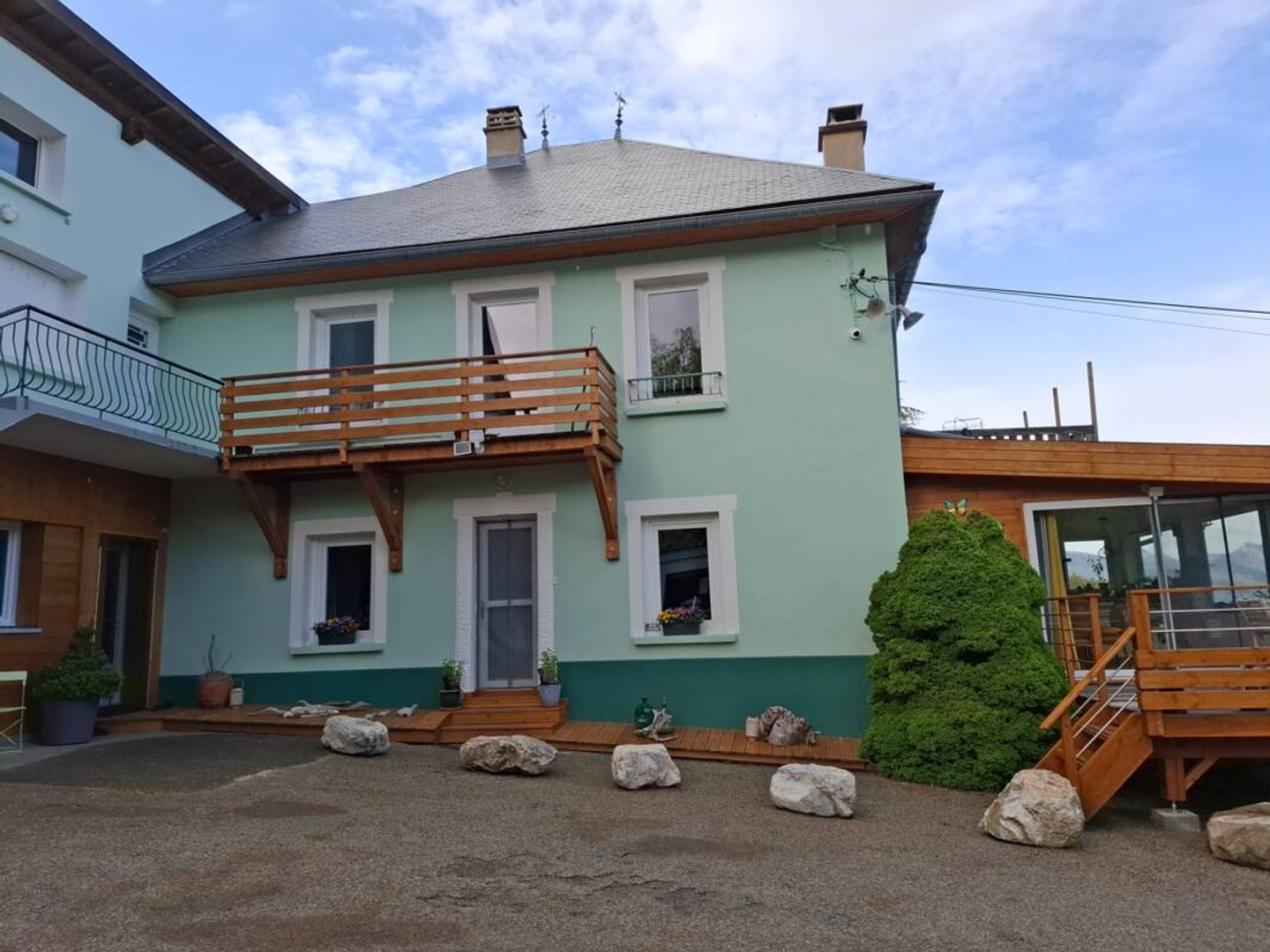 Immeuble à vendre - 21 pièces - 409m2 - Manteyer (05400)