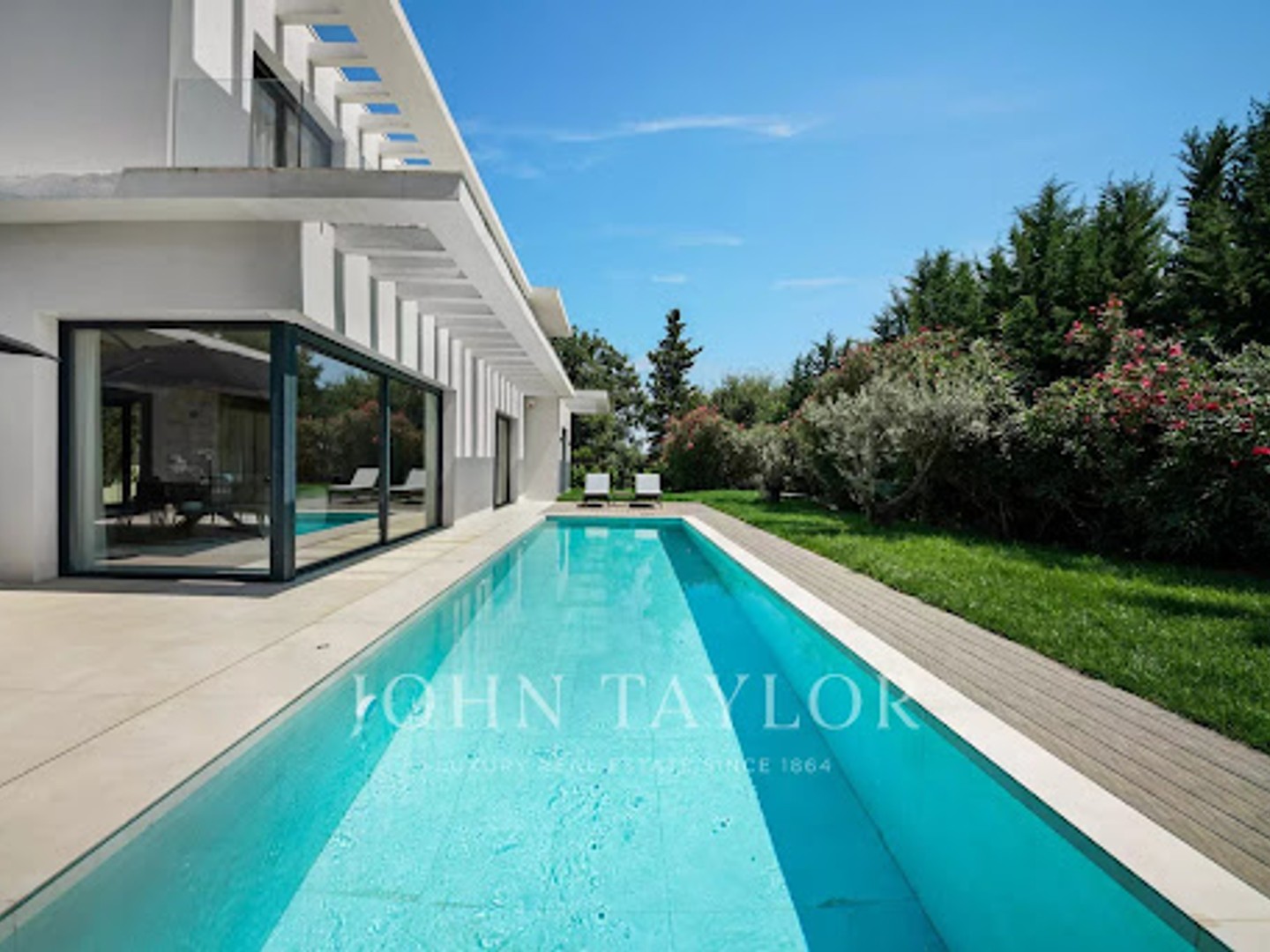 Villa 8 pièces 400 m²