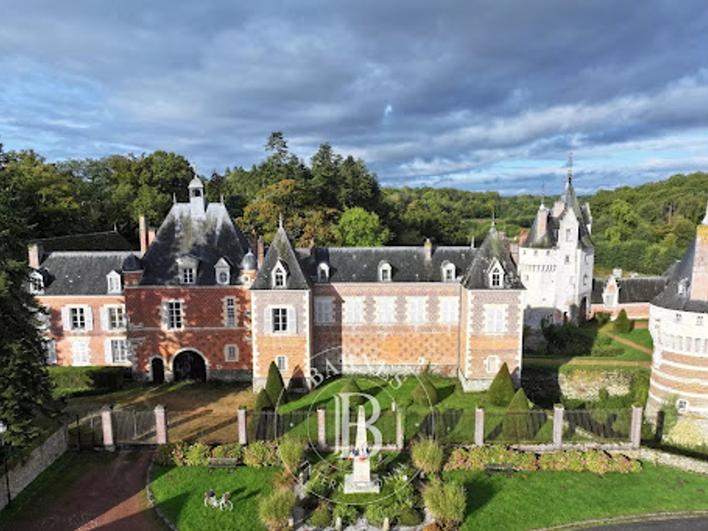 Château 1500 m²