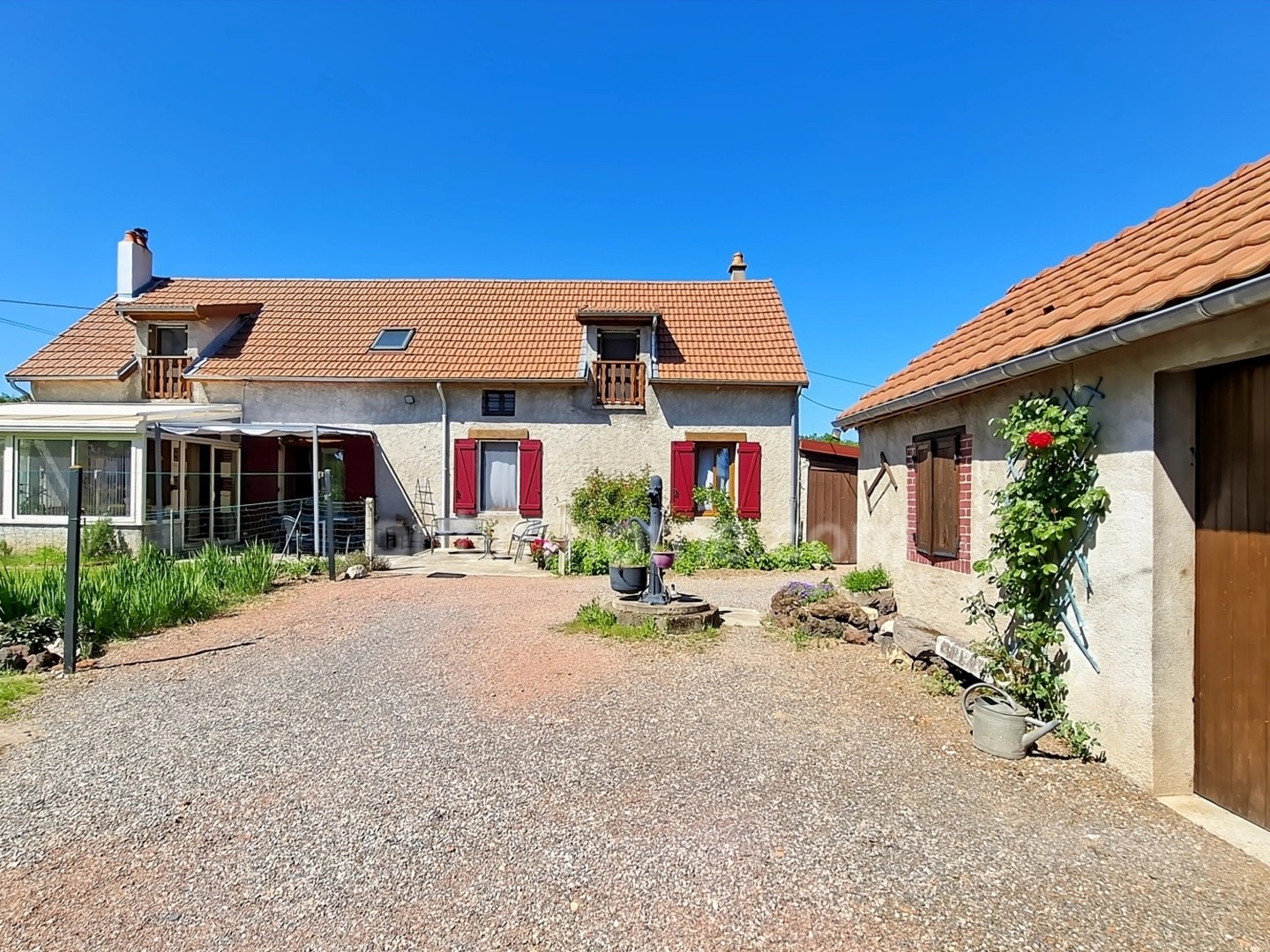 Maison à vendre - 6 pièces - 138m2 - Espinasse-Vozelle (03110)