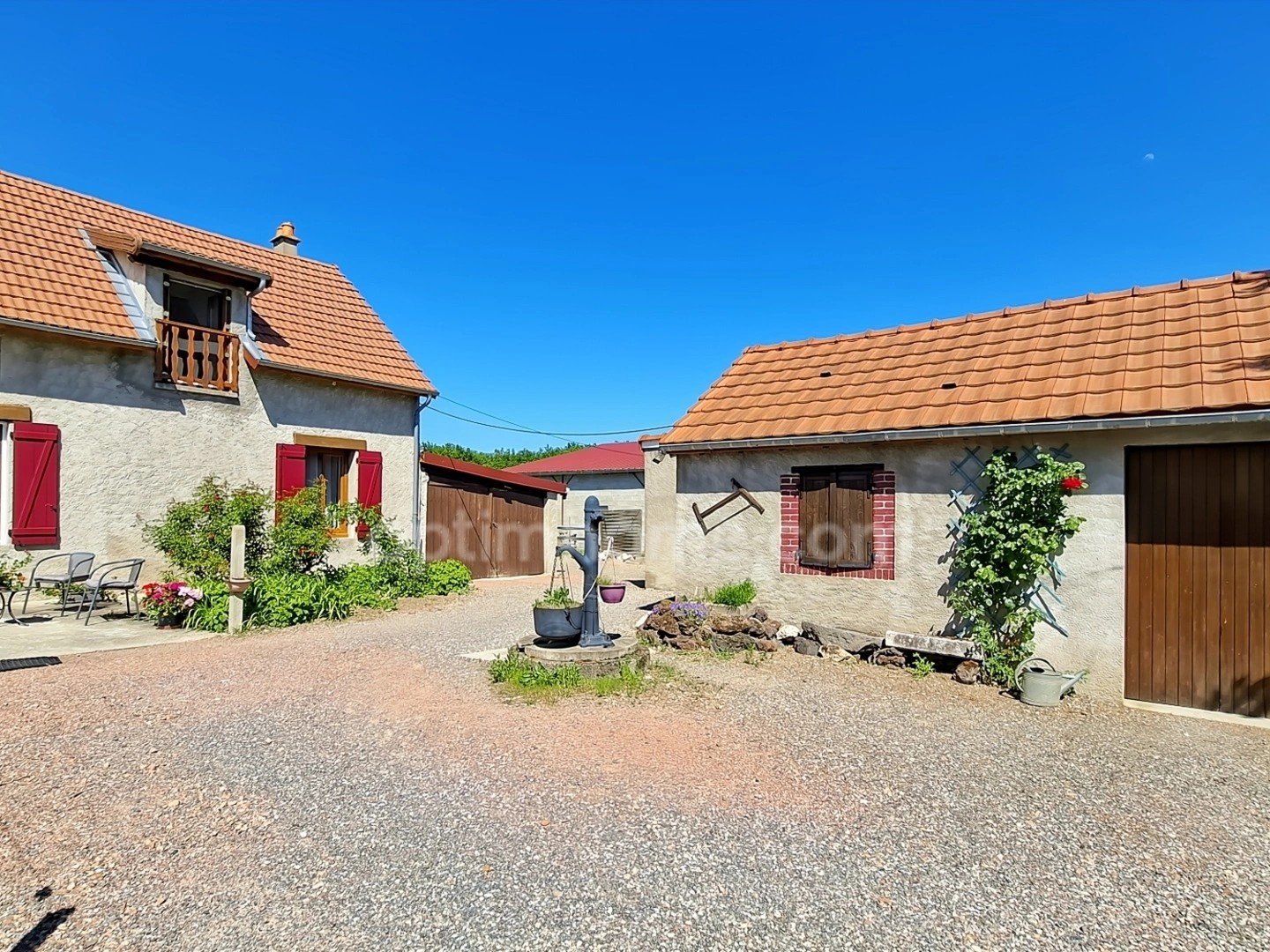 Maison à vendre - 6 pièces - 138m2 - Espinasse-Vozelle (03110)