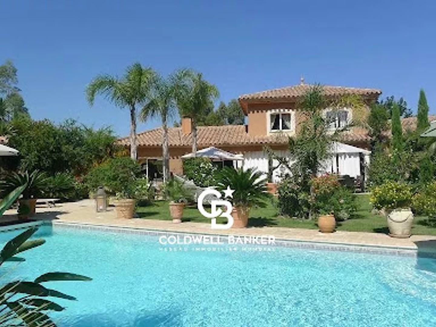 Villa 6 pièces 317 m²