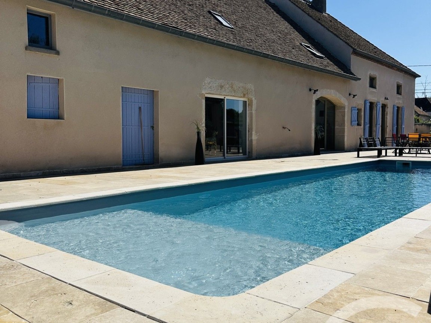 Maison à vendre - 9 pièces - 297m2 - Saint-Loup-Géanges (71350)