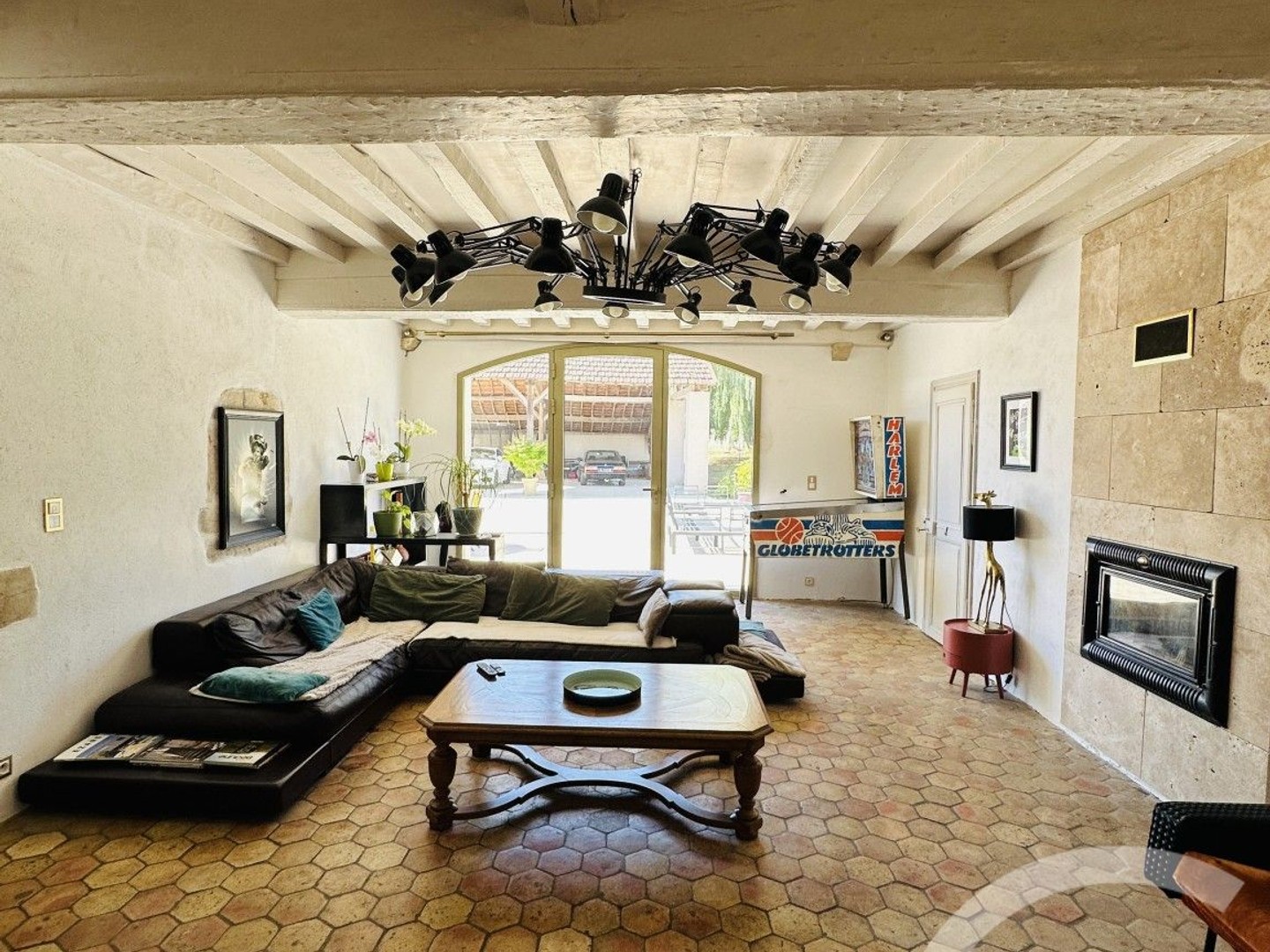 Maison à vendre - 9 pièces - 297m2 - Saint-Loup-Géanges (71350)