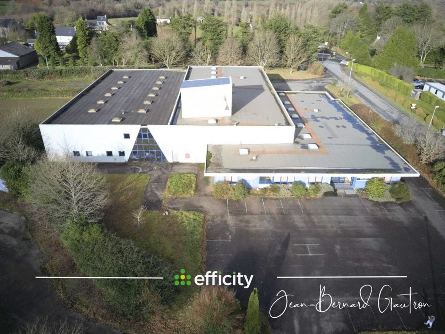 Locaux à vendre - 800m2 - Plounévez-Moëdec (22810)