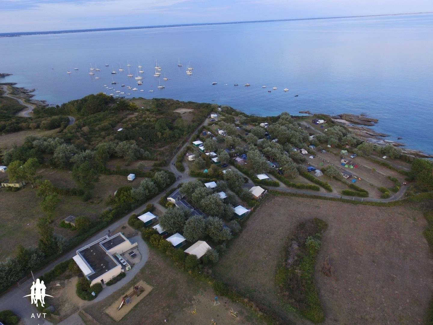 Bureaux à vendre - 99 pièces - 22000m2 - Groix (56590)