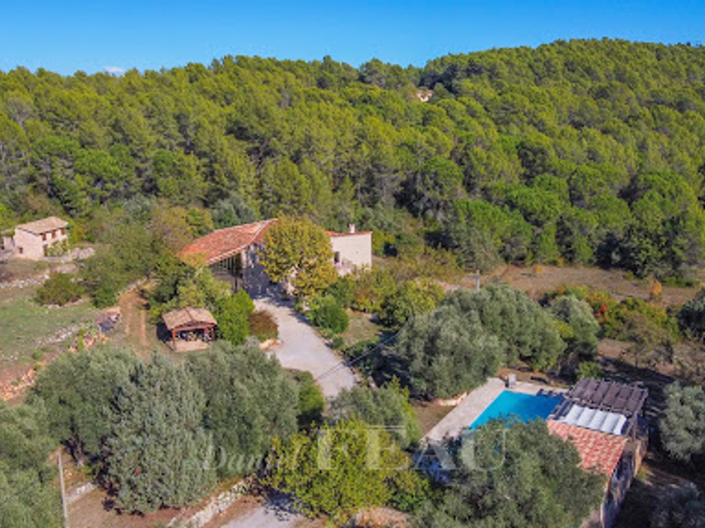Maison 10 pièces 487 m²