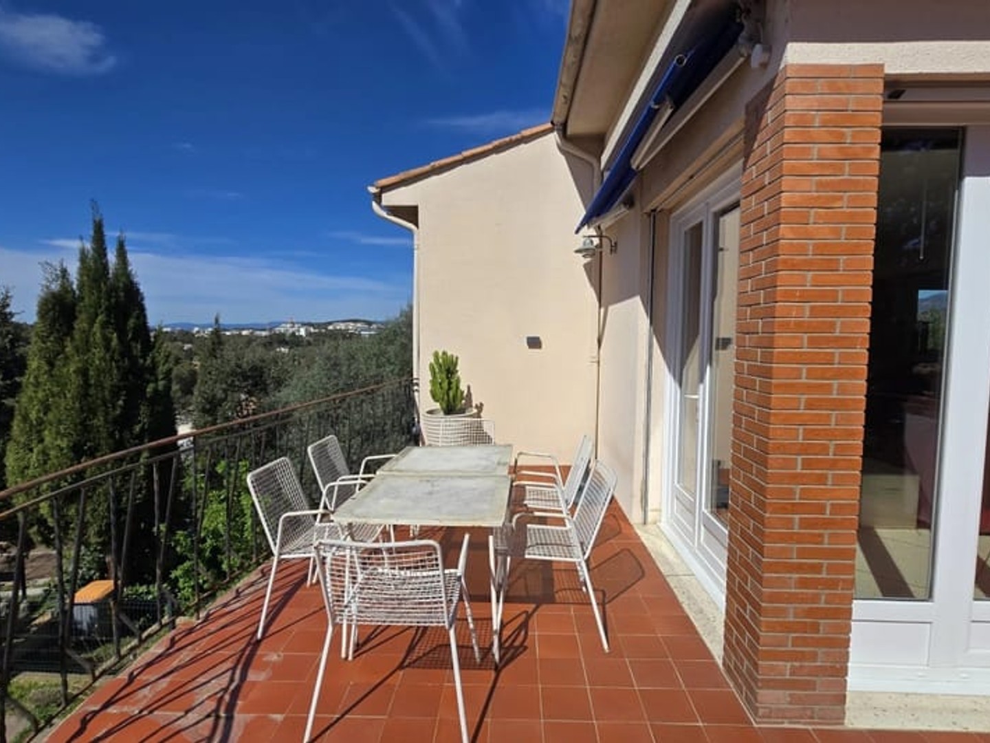 Maison à vendre - 7 pièces - 226m2 - Saint-Raphaël (83700)
