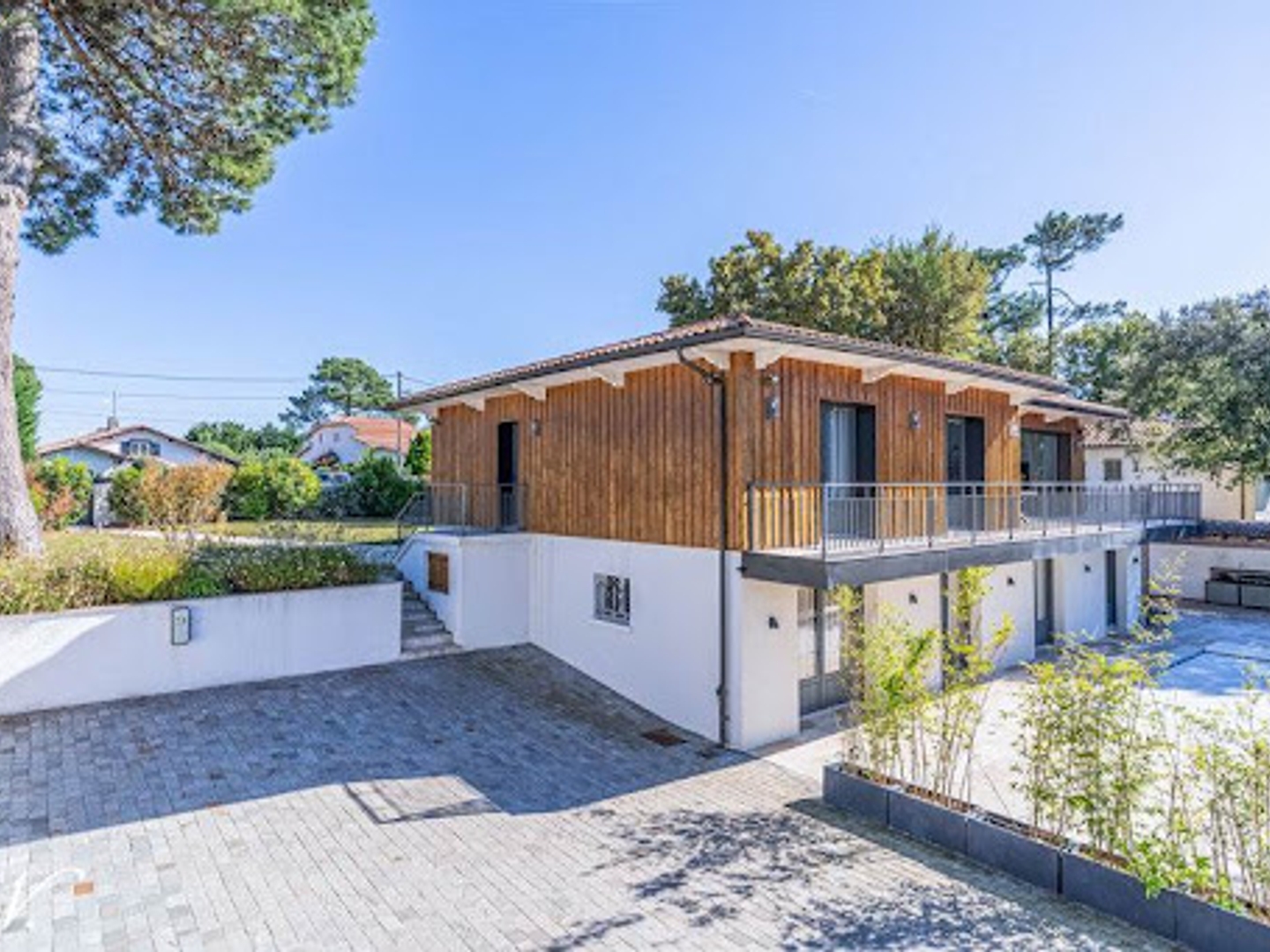 Maison 8 pièces 270 m²