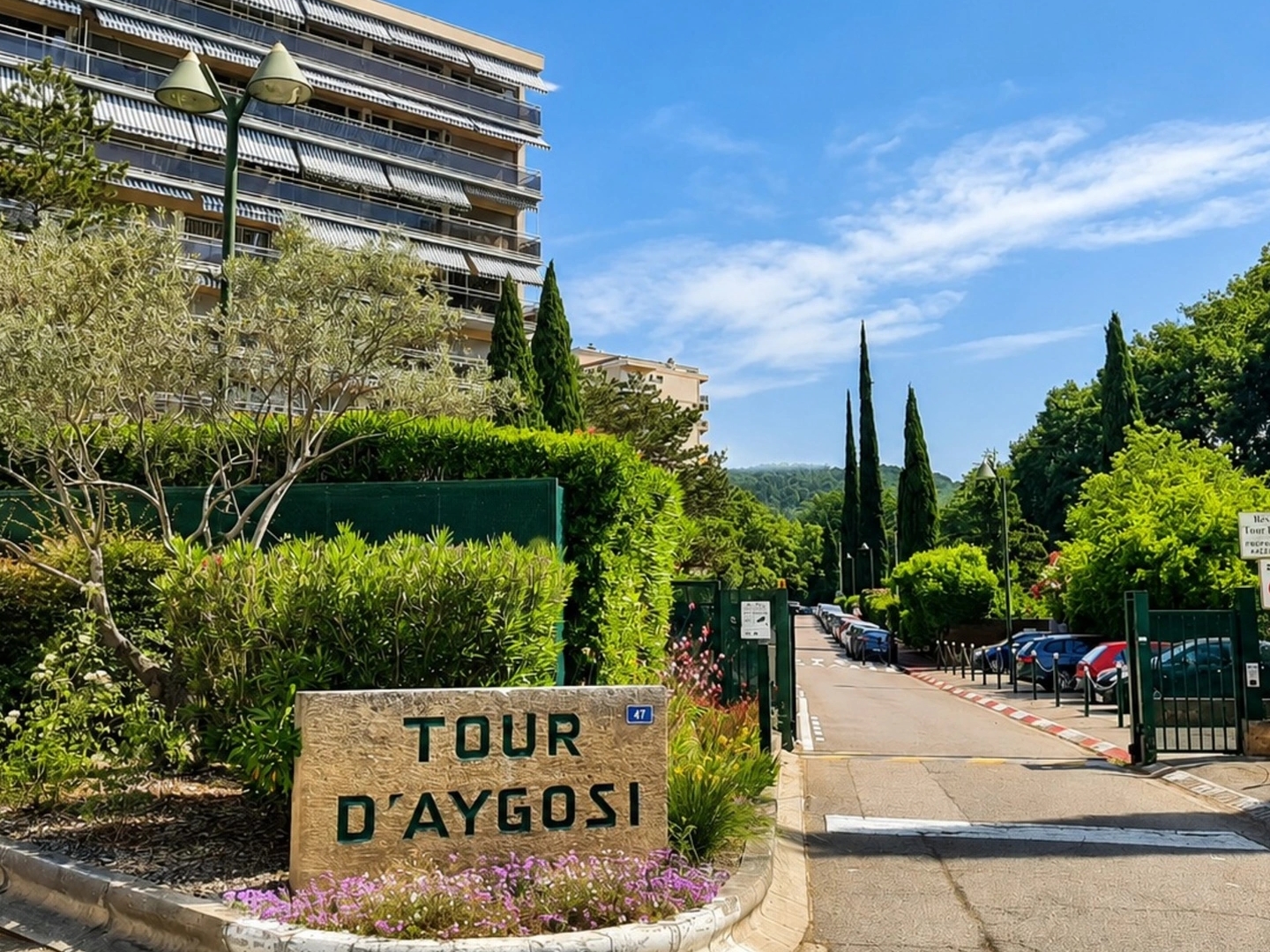 Appartement à vendre - 4 pièces - 93m2 - Aix-En-Provence (13100)