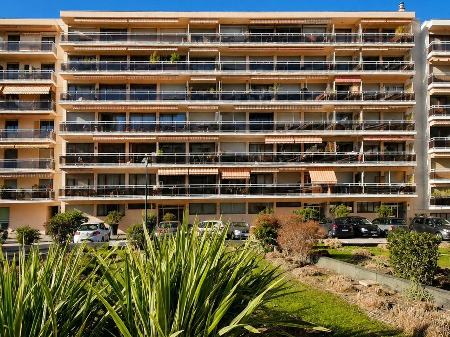 Appartement à vendre - 4 pièces - 93m2 - Aix-En-Provence (13100)