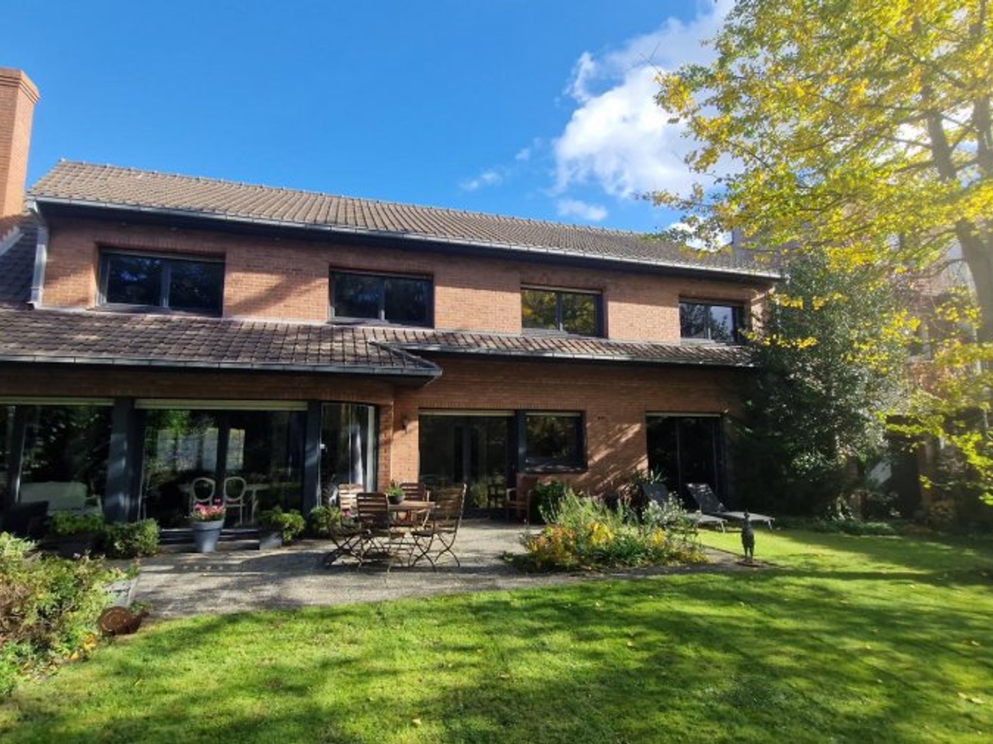 Maison 7 pièces 243 m²