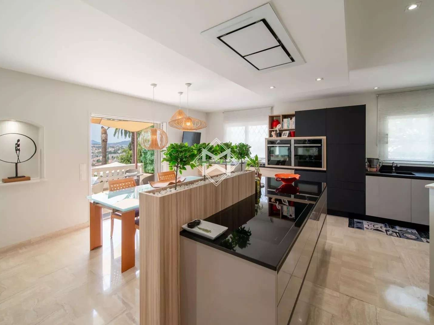 Maison à vendre - 6 pièces - 200m2 - Le Cannet (06110)