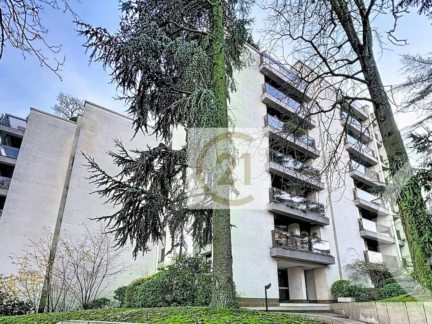 Appartement 5 pièces 143 m²