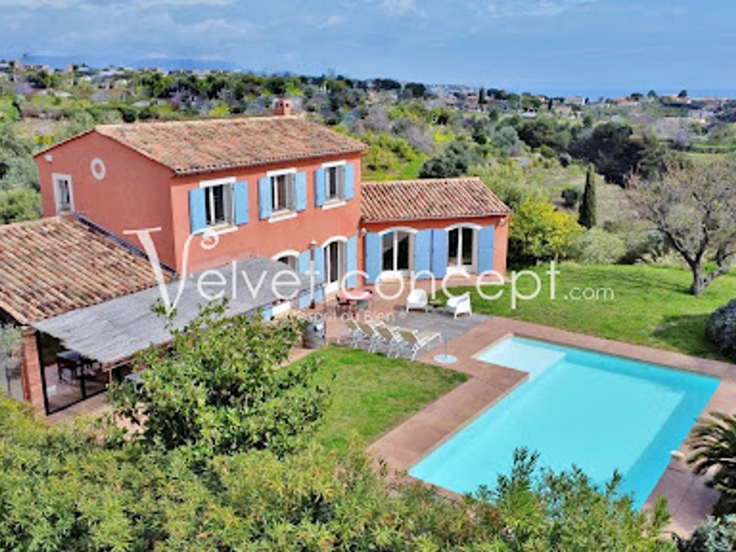 Maison à vendre - 192m2 - Cagnes-Sur-Mer (06800)