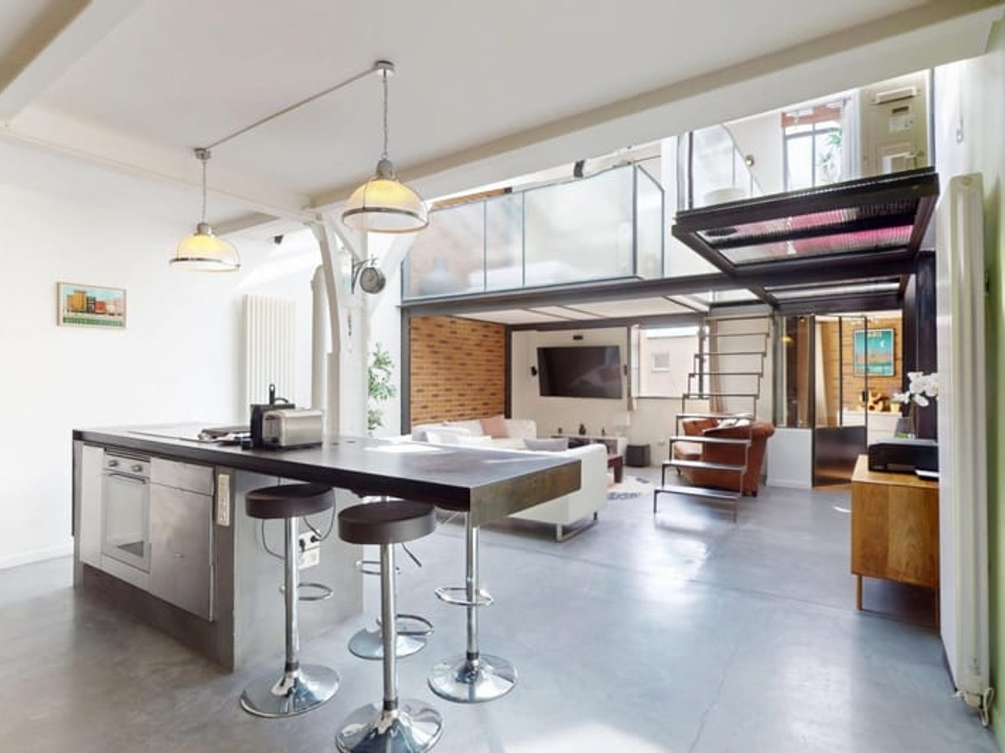 Loft en duplex, ensoleillé, au 3ème étage avec ascenseur et t