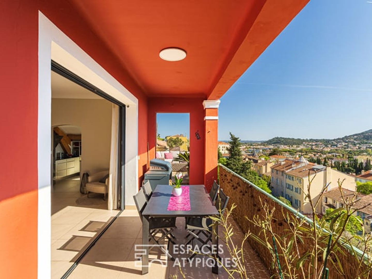 Appartement à vendre - 5 pièces - 129m2 - Hyères (83400)