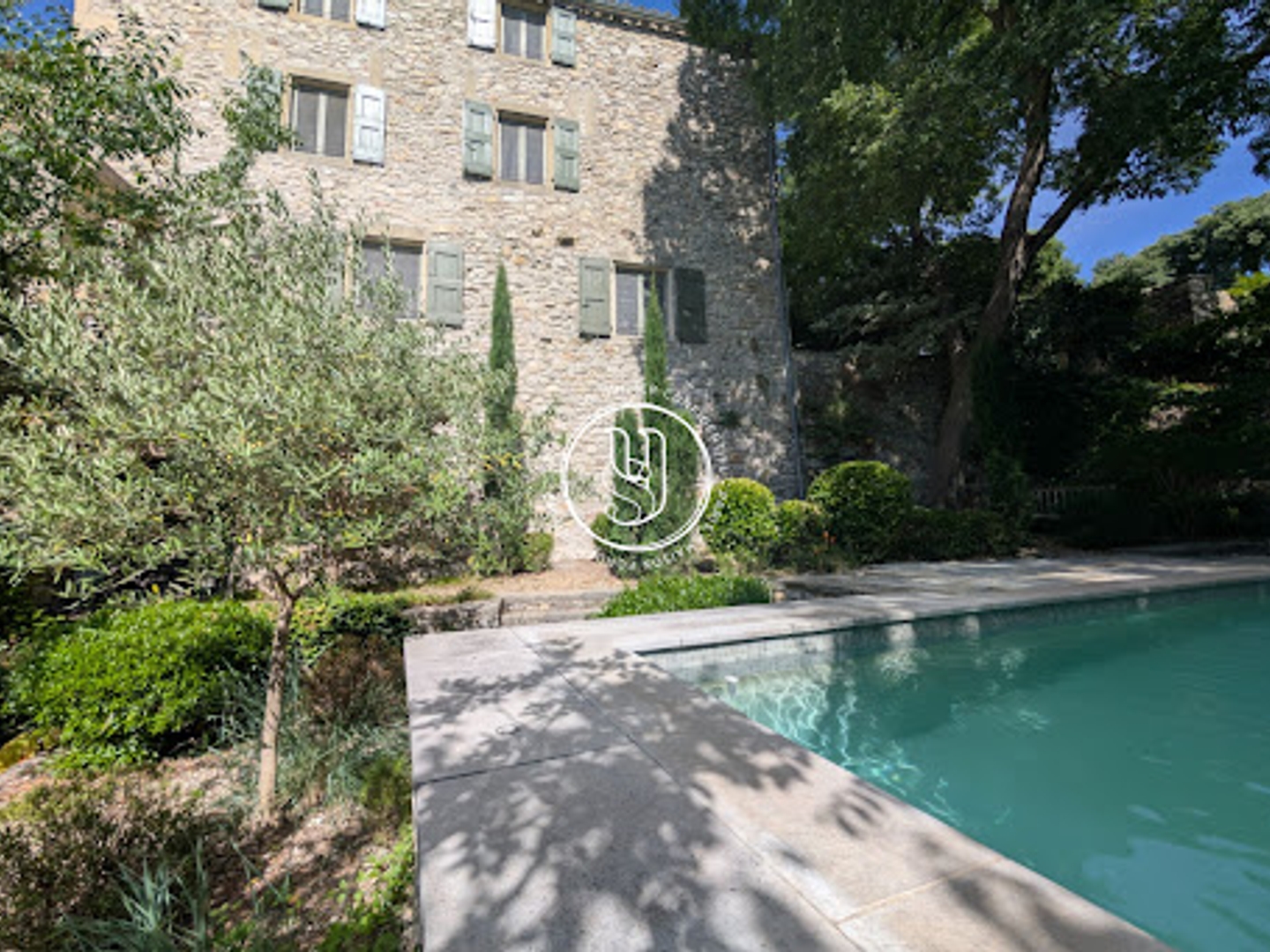 Maison 342 m²