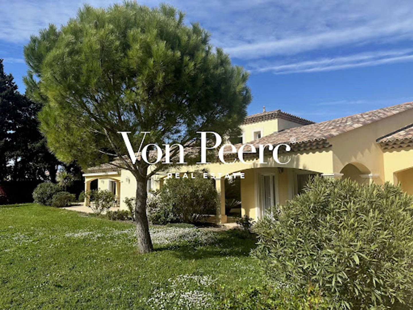 Maison 9 pièces 241 m²