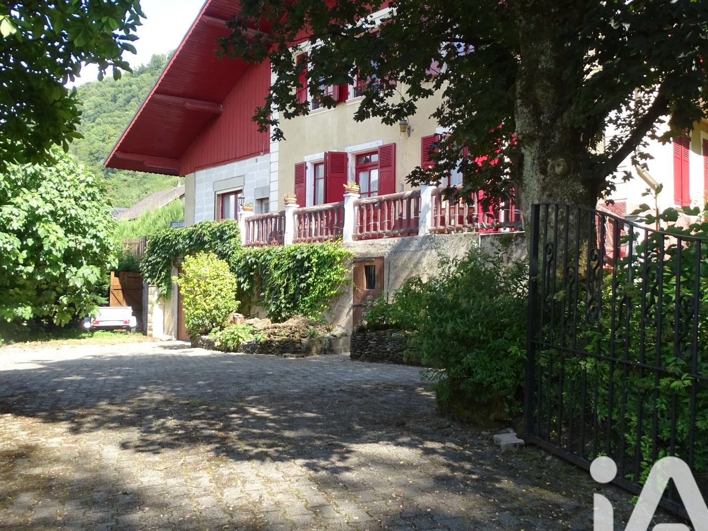 Maison à vendre - 6 pièces - 196m2 - Chamoux-Sur-Gelon (73390)