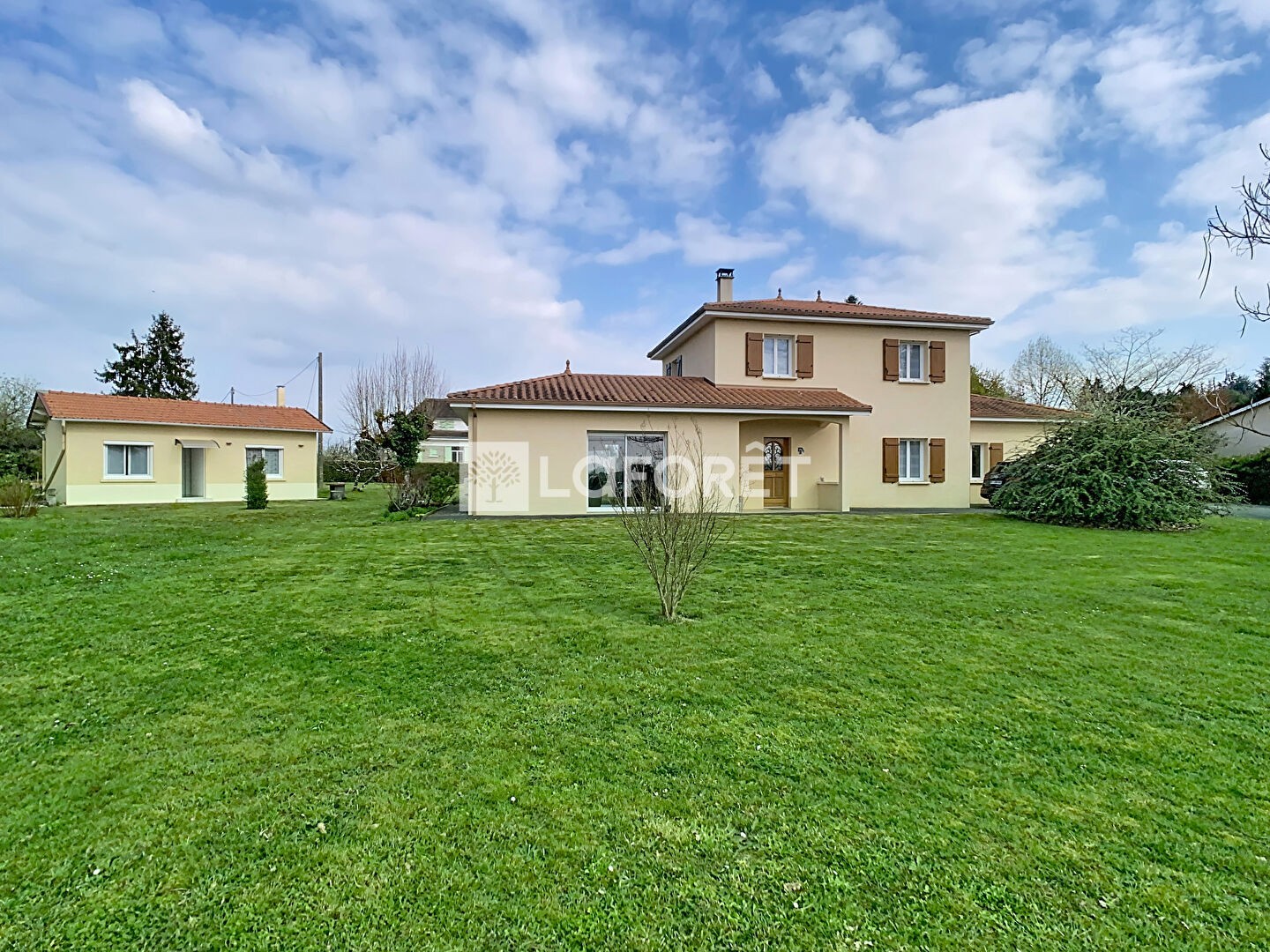 Maison à vendre - 6 pièces - 170m2 - Veyrac (87520)