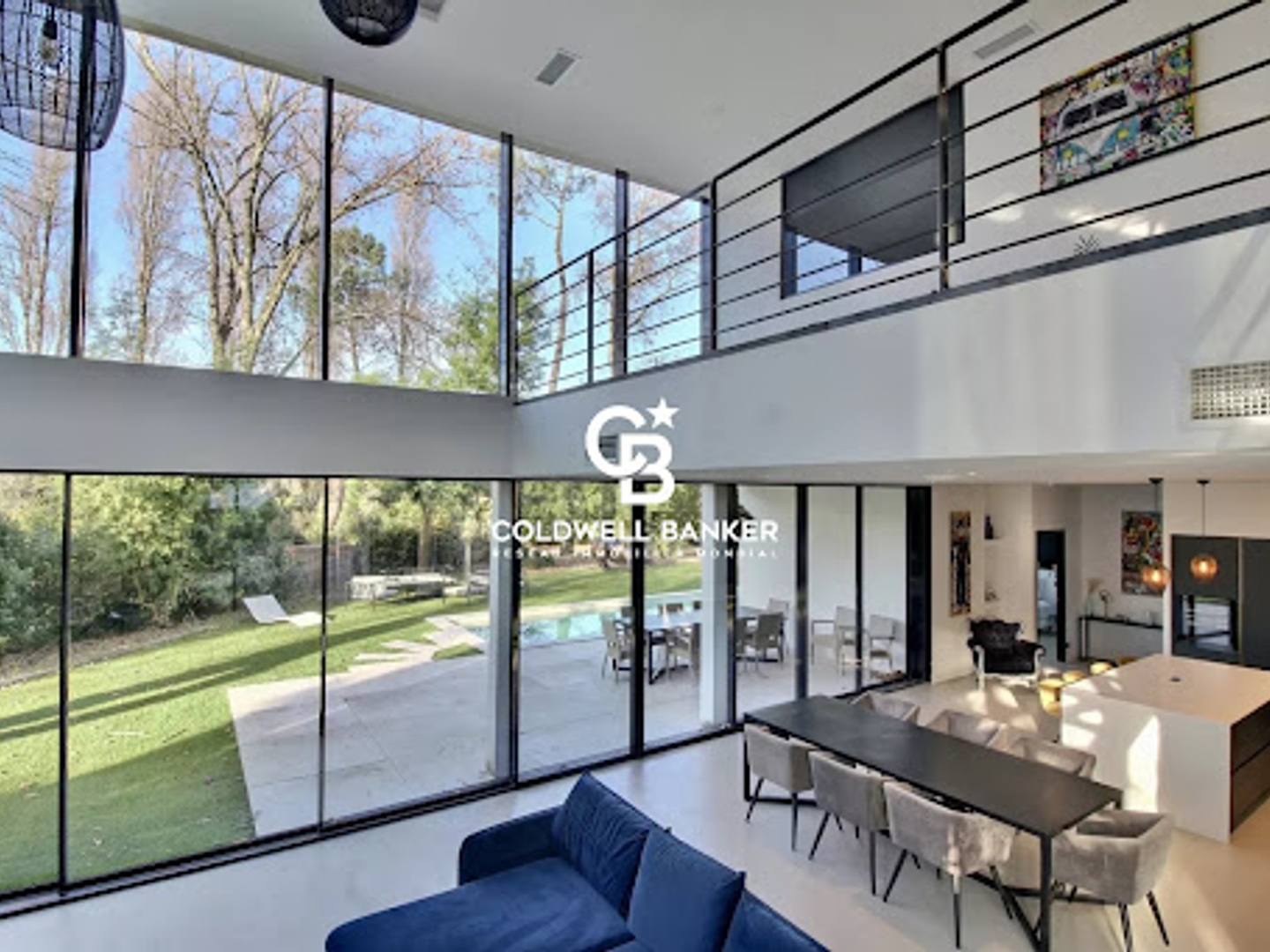 Maison 6 pièces 242 m²