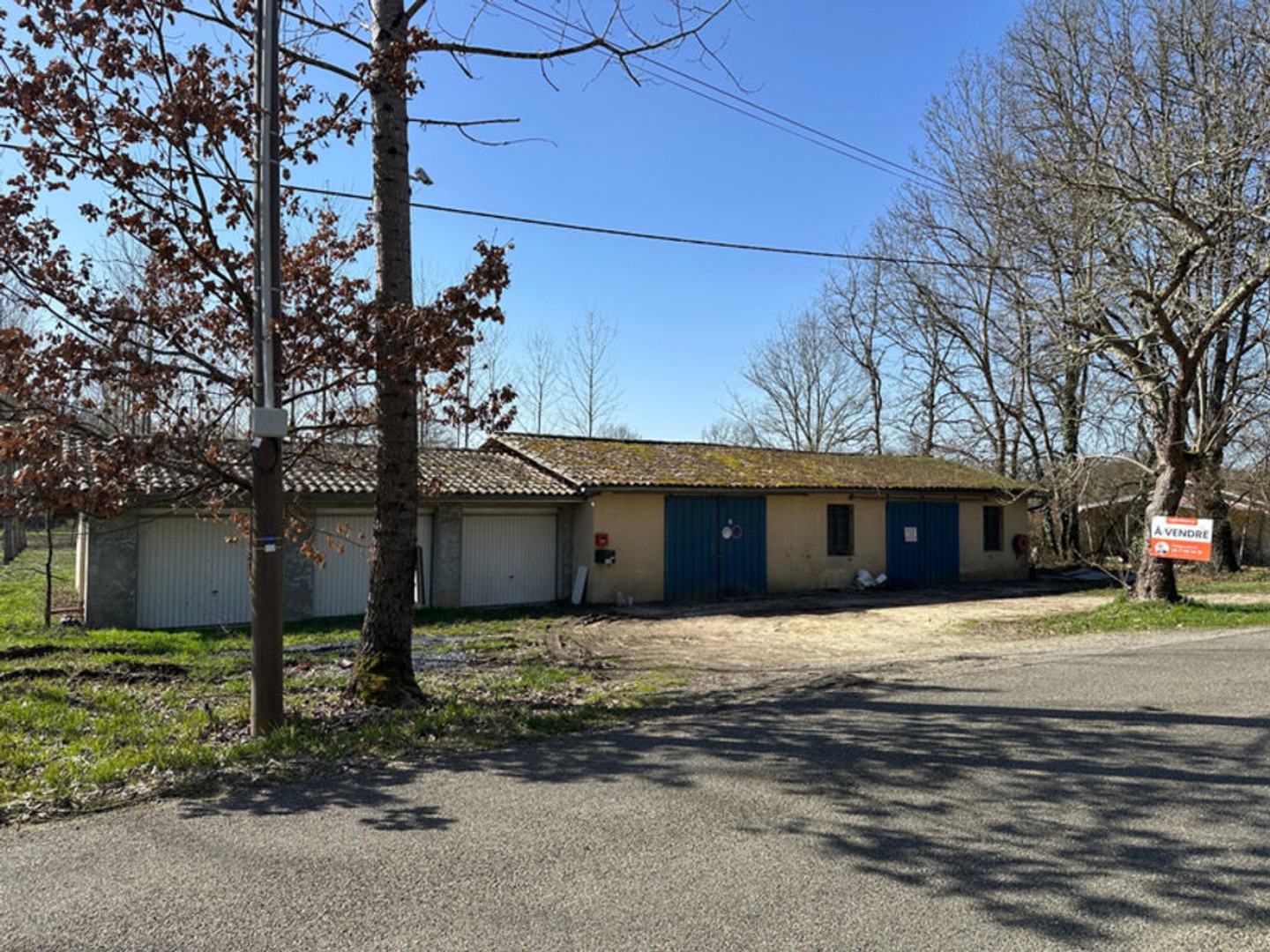 Parking / garage / box à vendre - 500m2 - Cazaubon (32150)