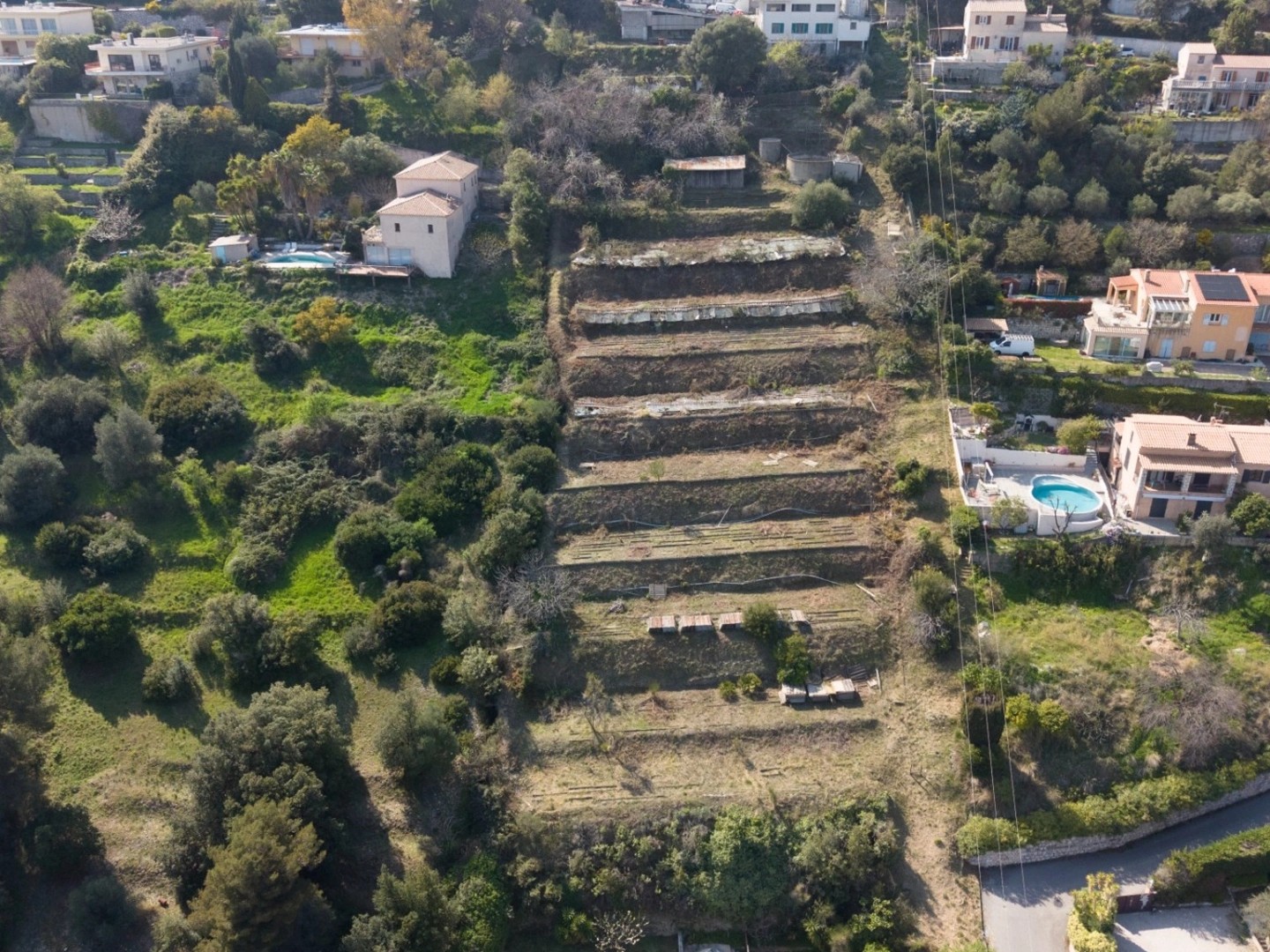 Terrain à vendre - 3963m2 - Saint-Laurent-Du-Var (06700)
