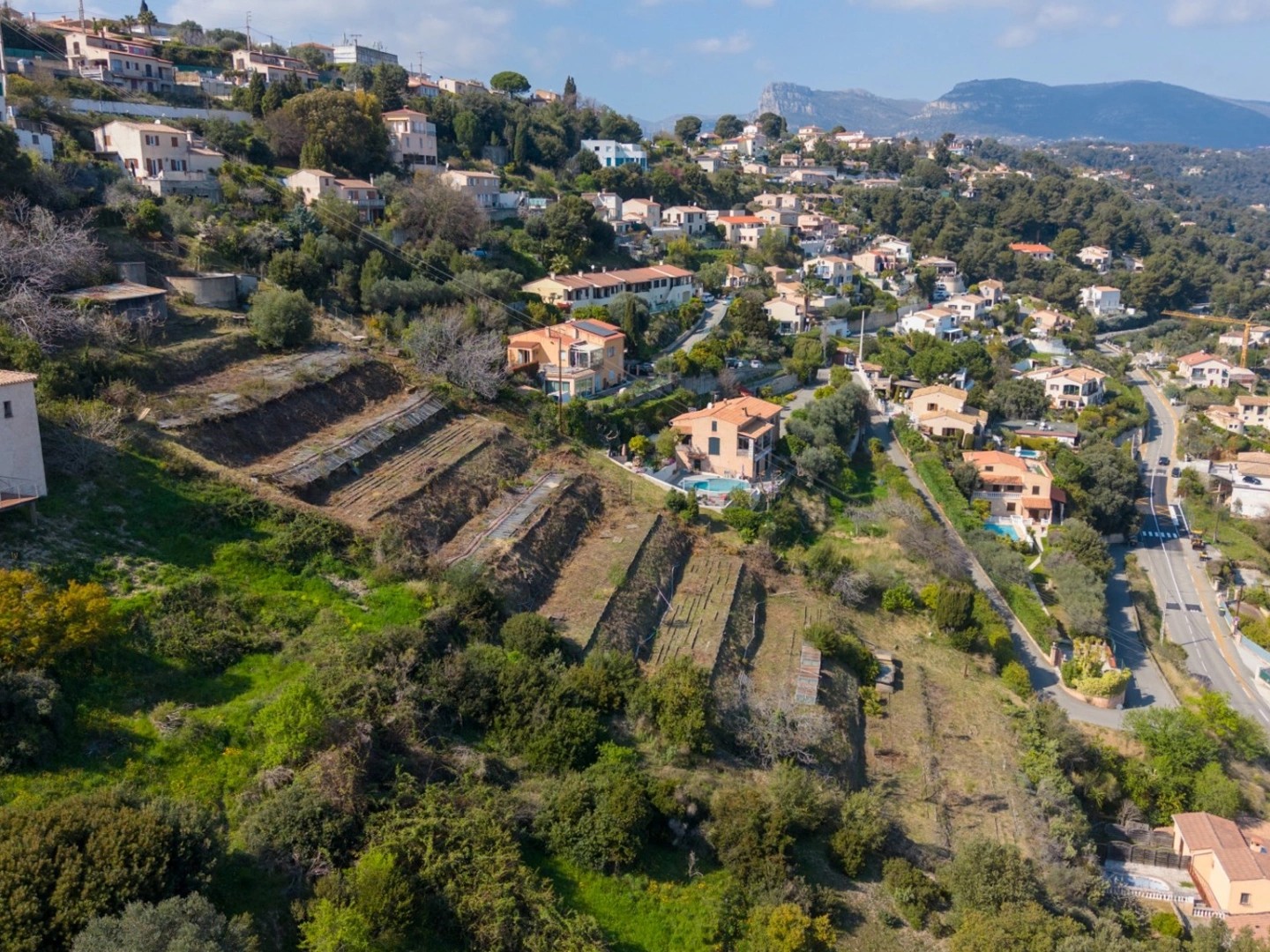 Terrain à vendre - 3963m2 - Saint-Laurent-Du-Var (06700)