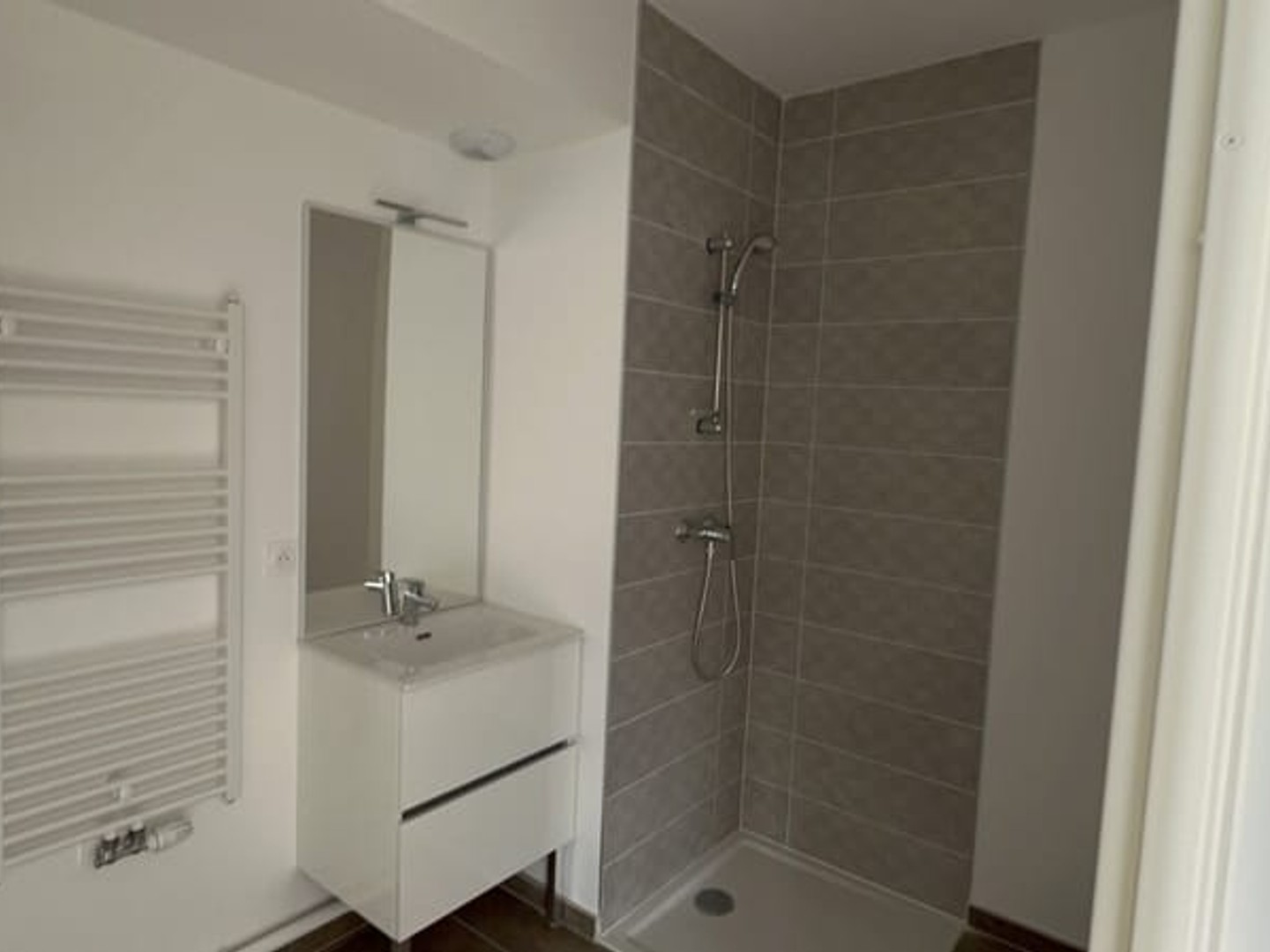 Appartement à vendre - 4 pièces - 109m2 - Ambilly (74100)