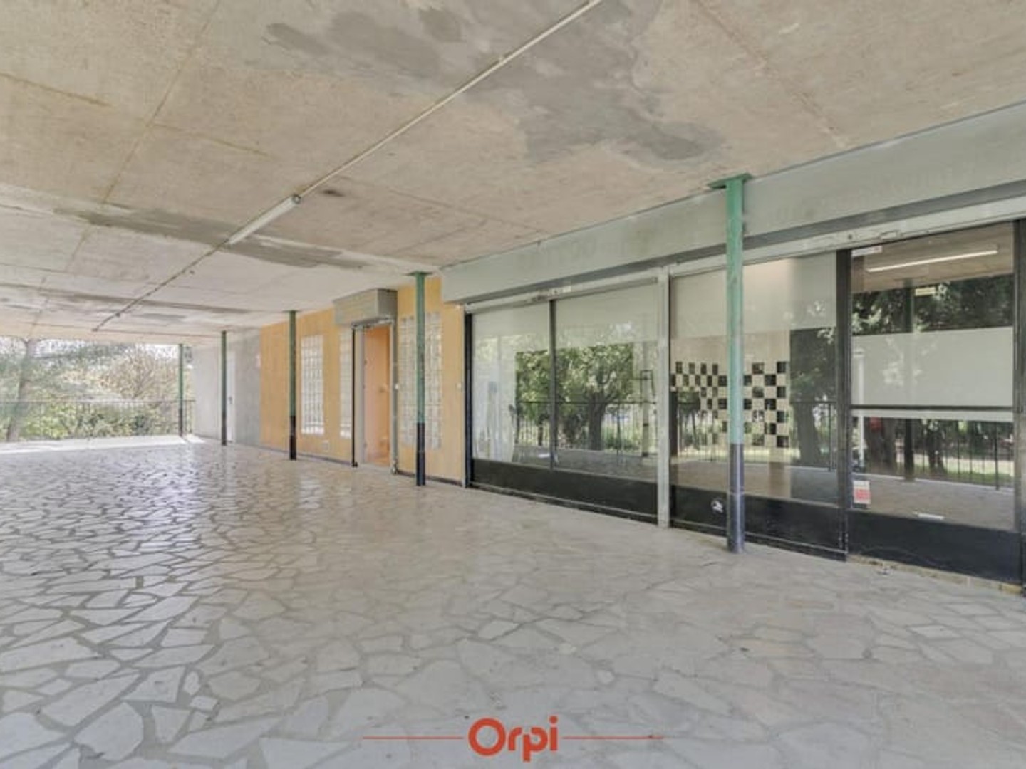 Locaux à vendre - 118m2 - Marseille 12e (13012)