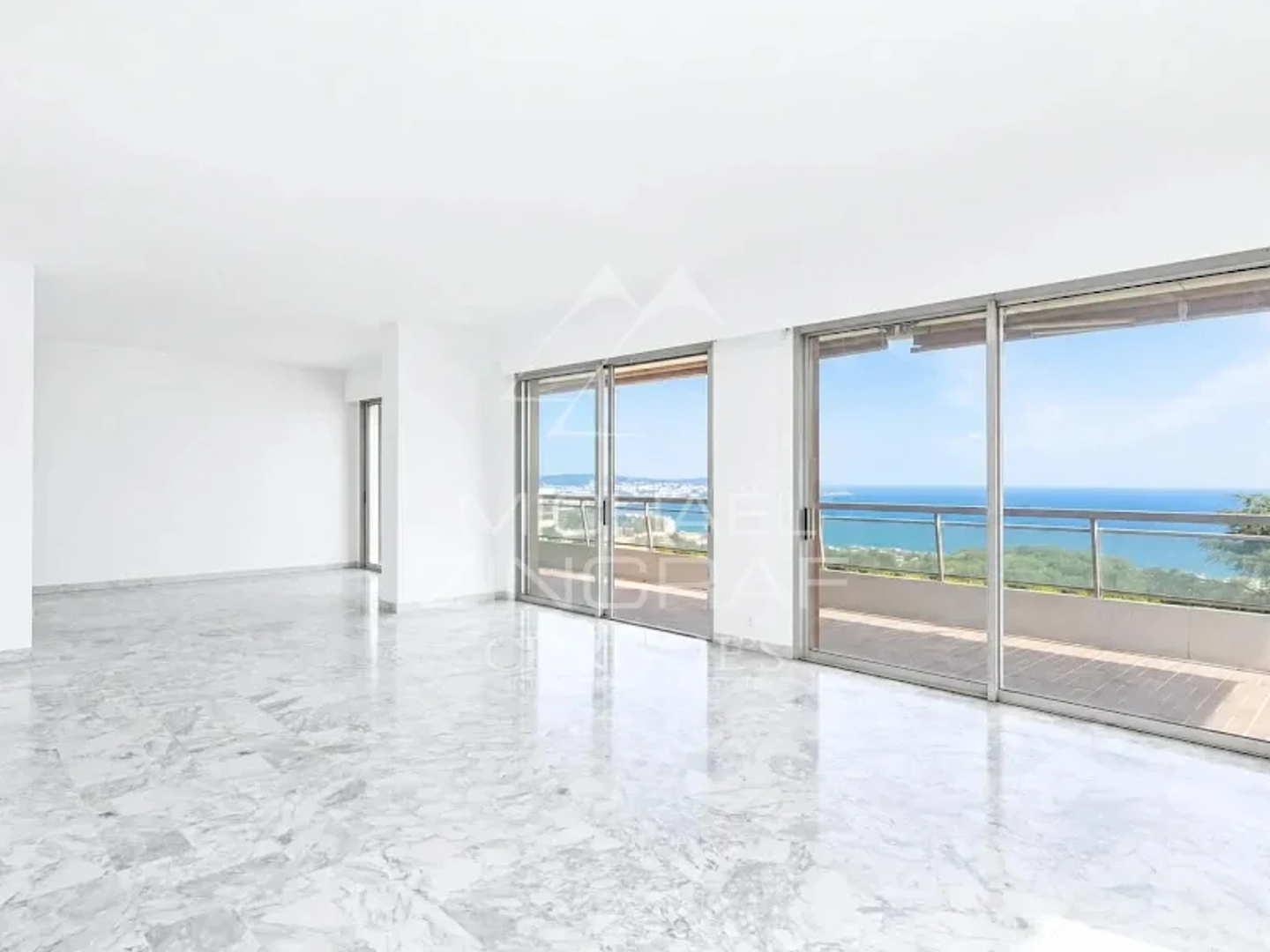 Appartement à vendre - 5 pièces - 125m2 - Nice (06200)