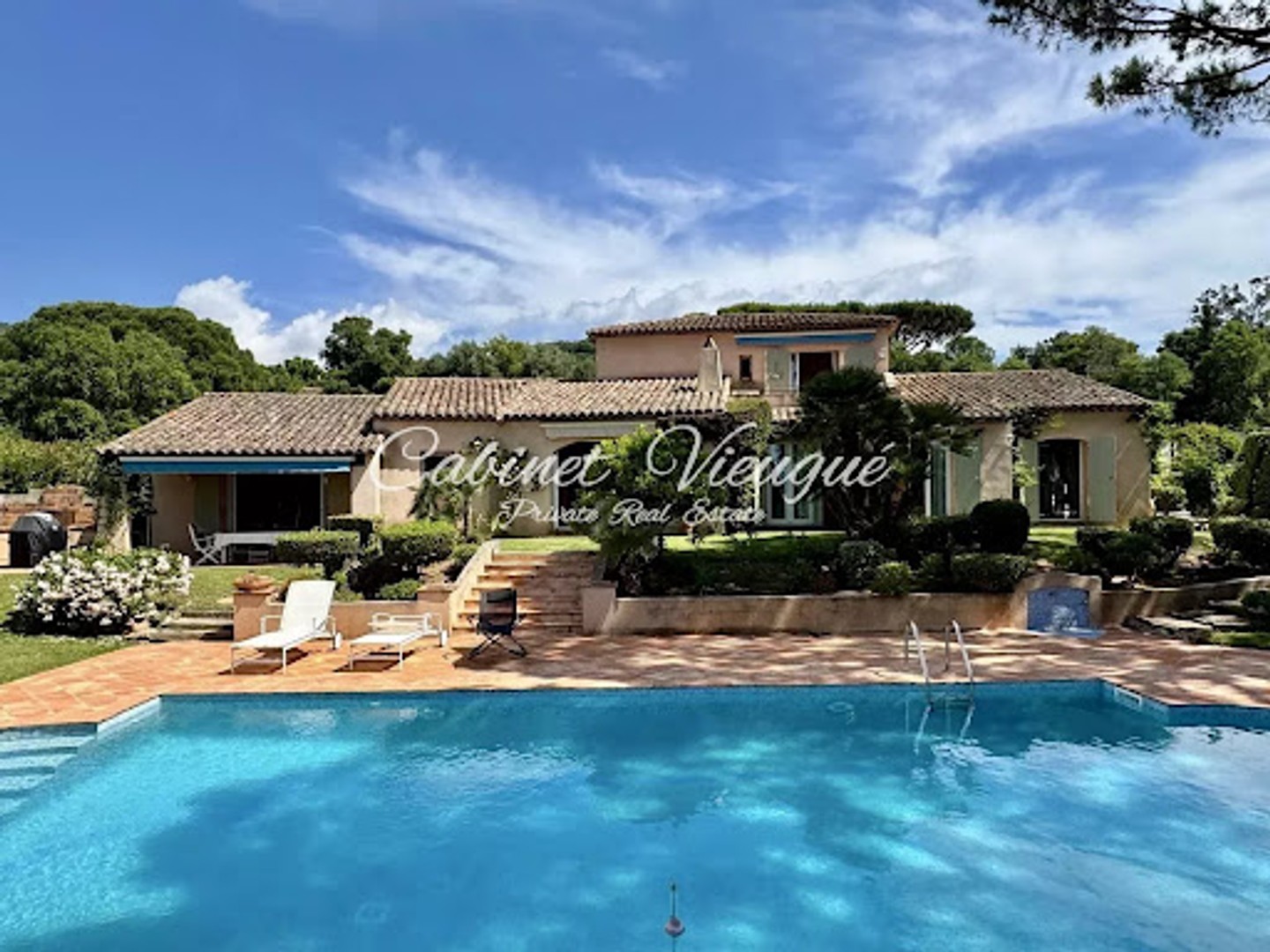 Villa 7 pièces 281 m²