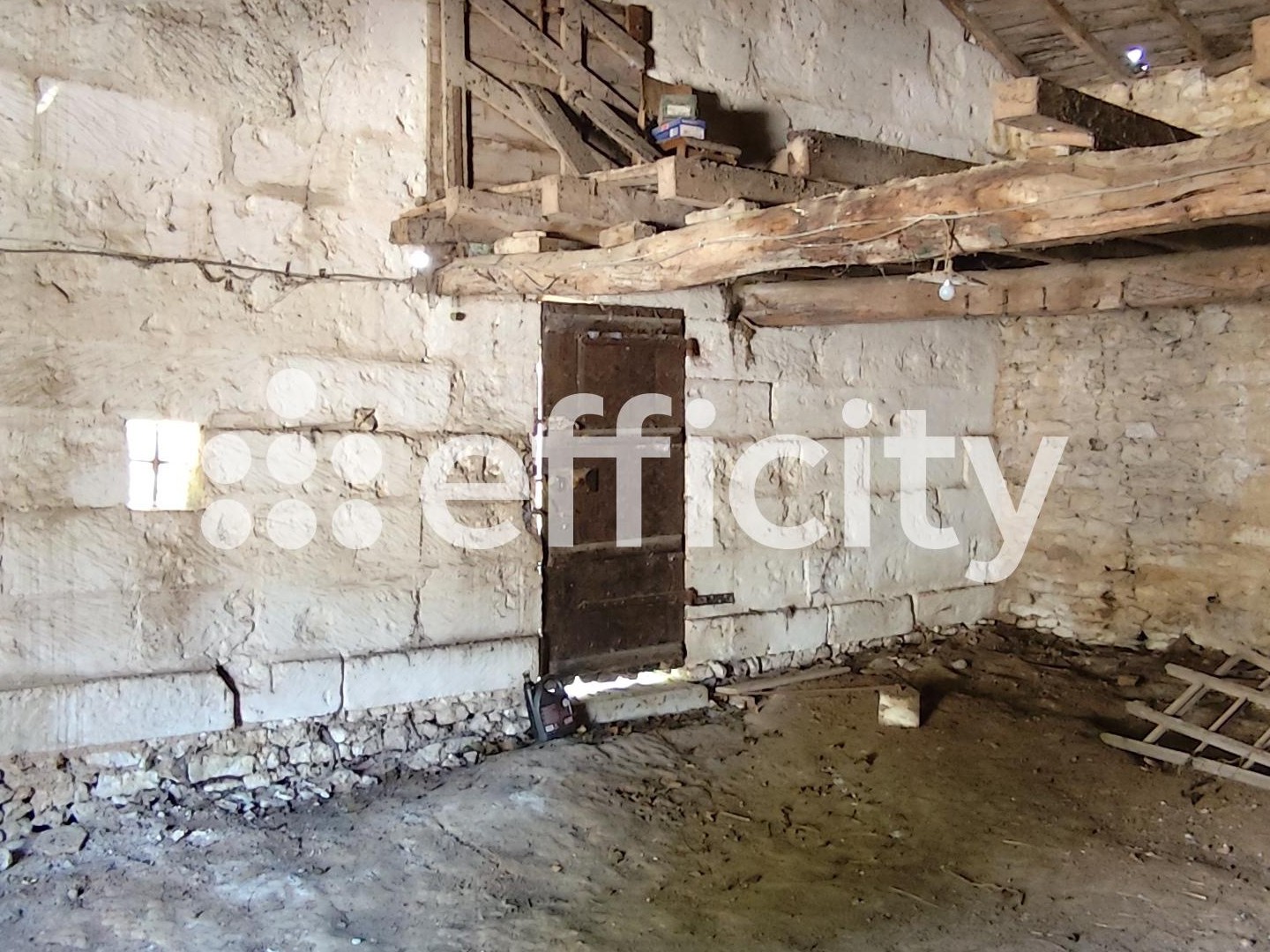 Maison à vendre - 1 pièce - 60m2 - Chaniers (17610)