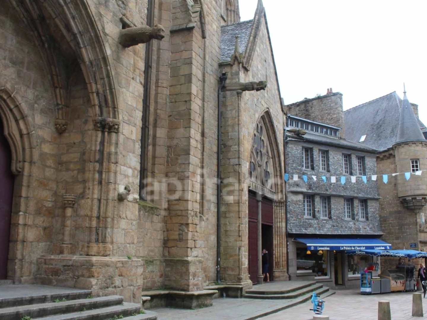 Magasin à vendre - 3 pièces - 80m2 - Guingamp (22200)