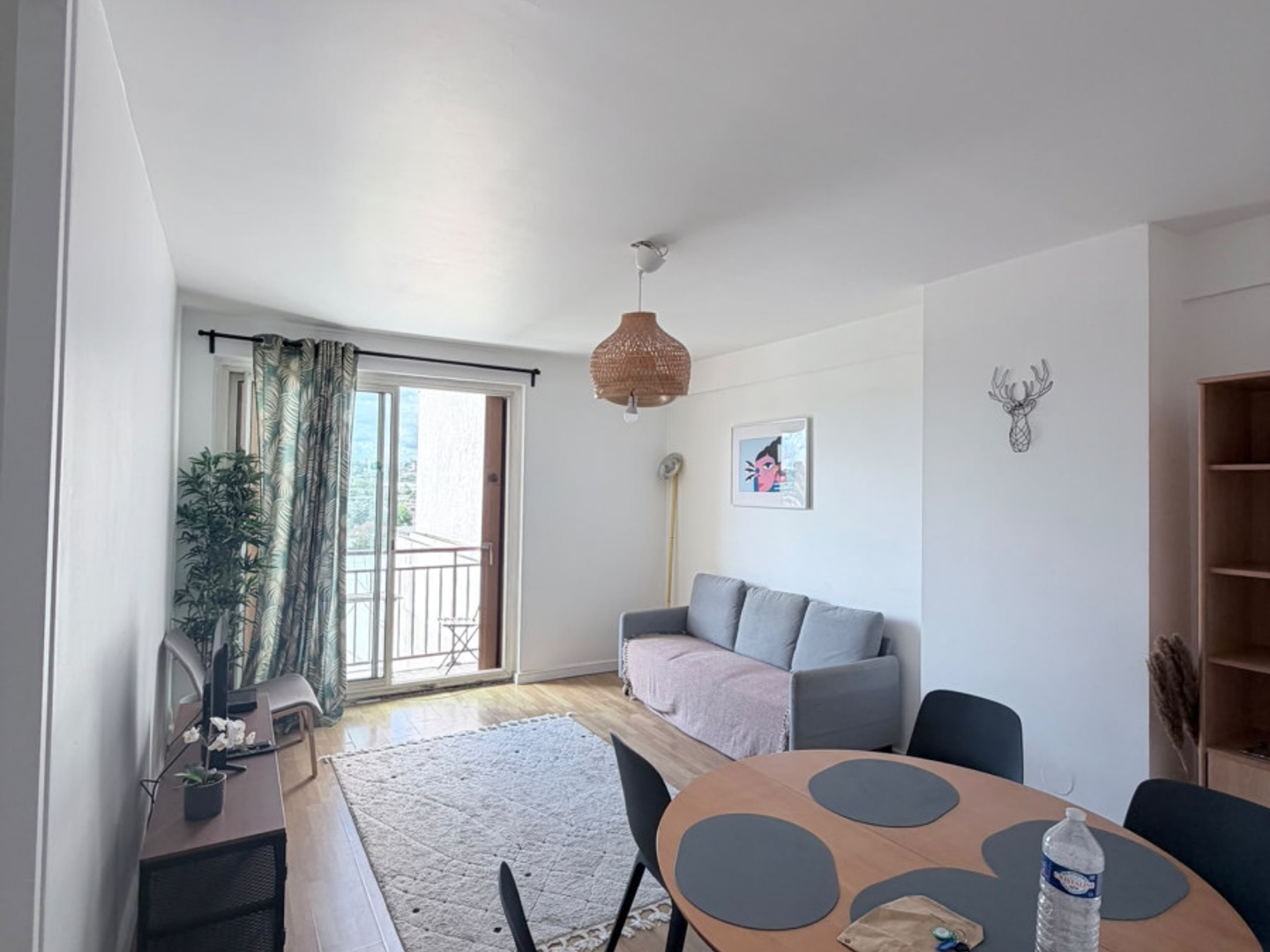 Bourg-la-Reine — 3 pièces meublé de 60 m², 8e étage avec ascenseur, à 5 min du RER B