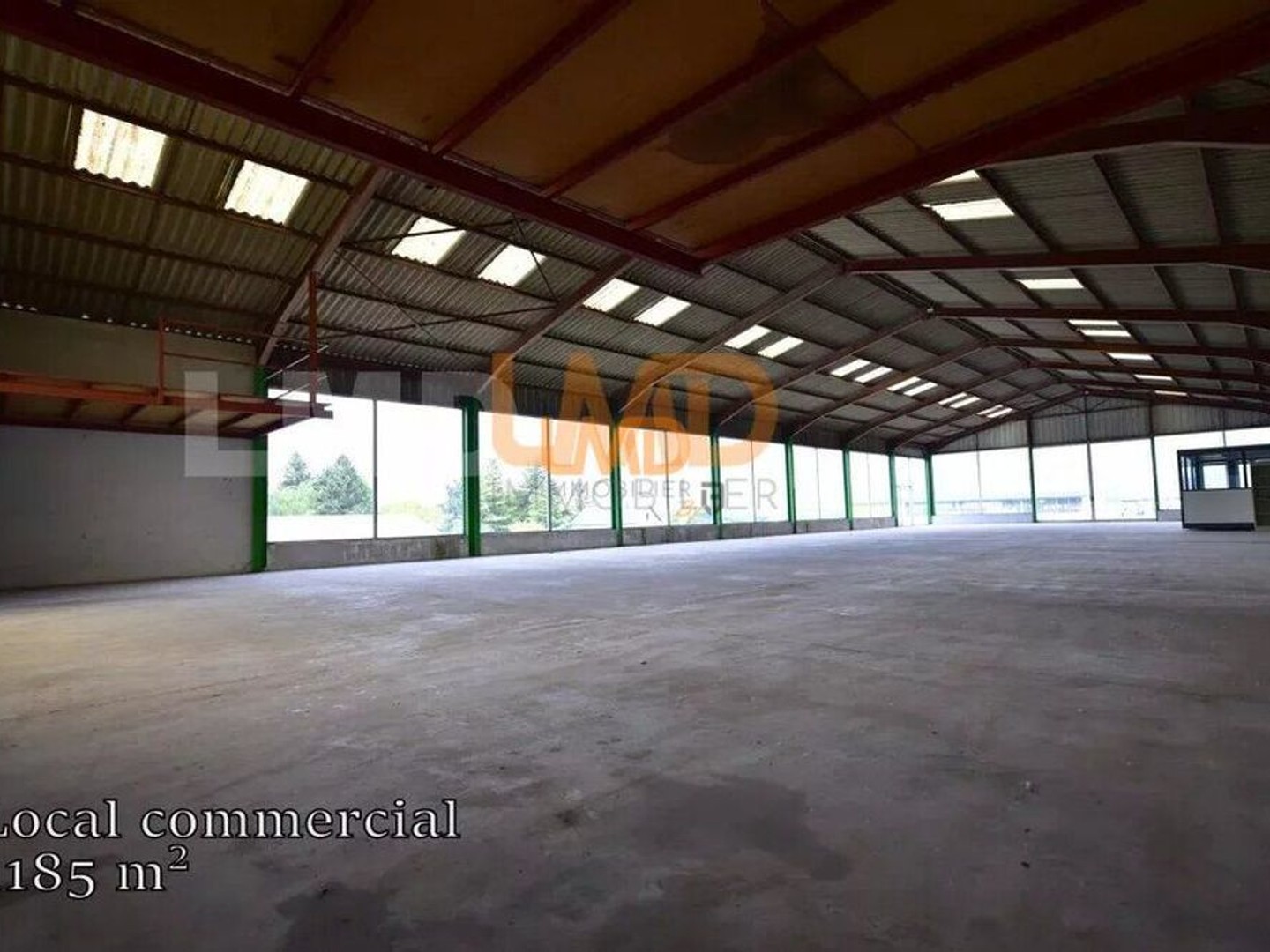 Bureaux à vendre - 1185m2 - Salles-Curan (12410)