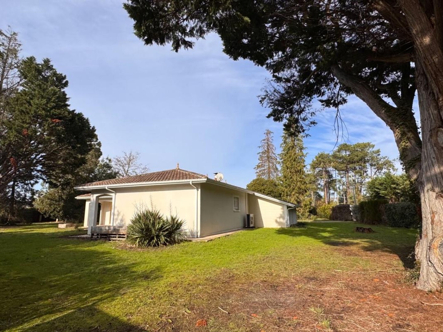 Maison à vendre - 5 pièces - 150m2 - Arès (33740)
