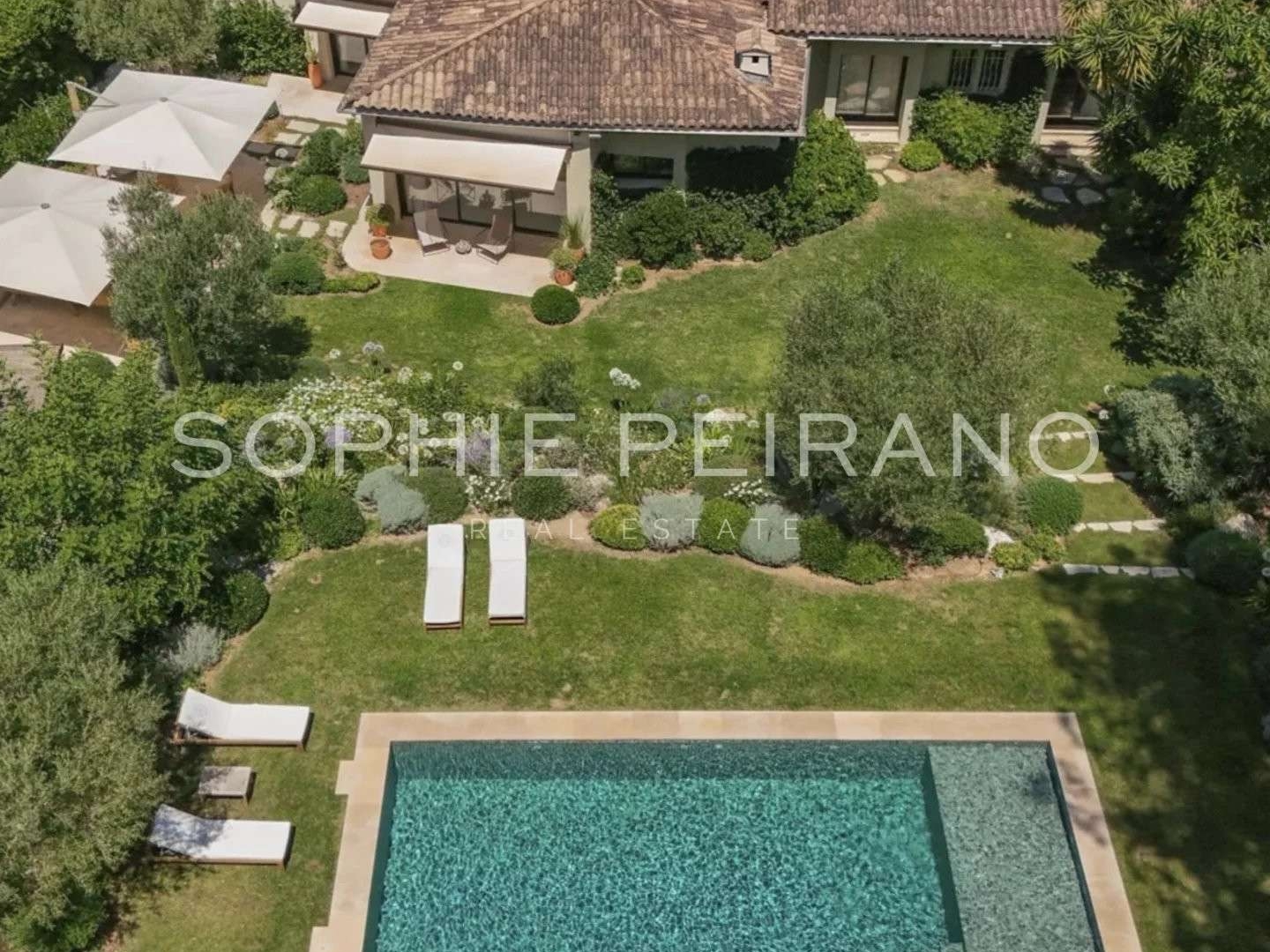 Villa 270 m²
