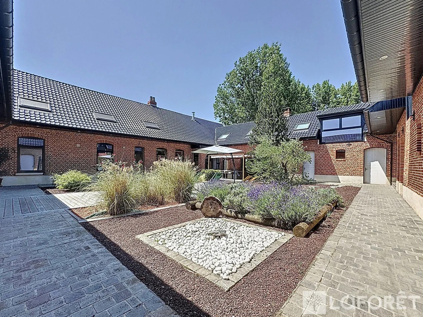 Maison à vendre - 8 pièces - 389m2 - Laventie (62840)