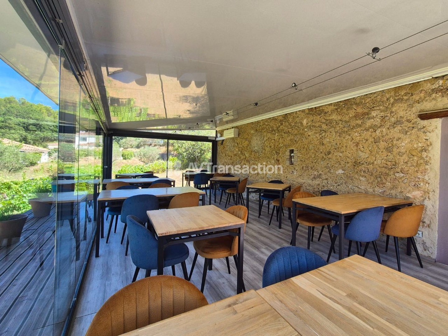Bureaux à vendre - 3 pièces - 91m2 - Lorgues (83510)