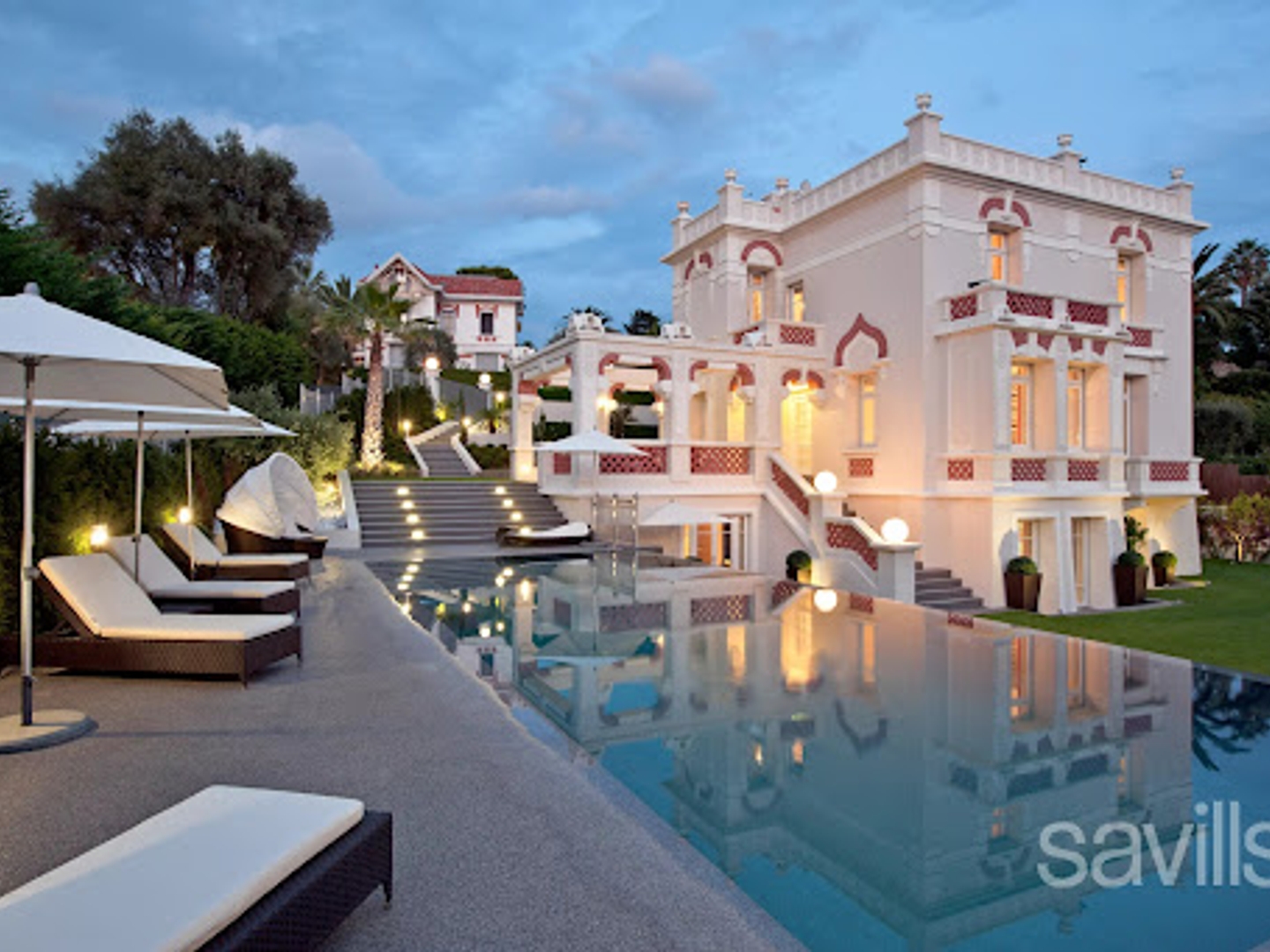 Villa 307 m²