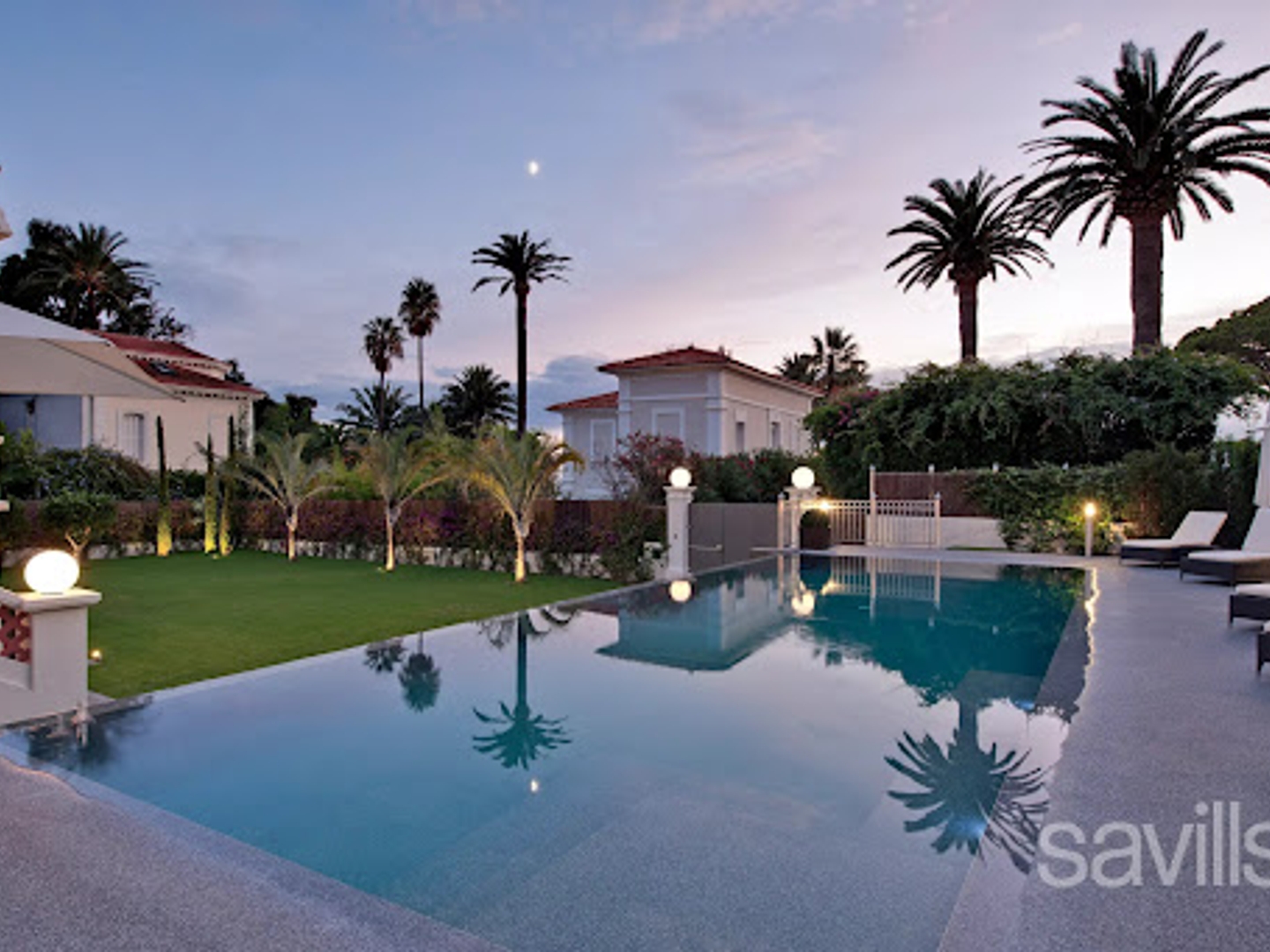 Maison à vendre - 307m2 - Antibes (06160)