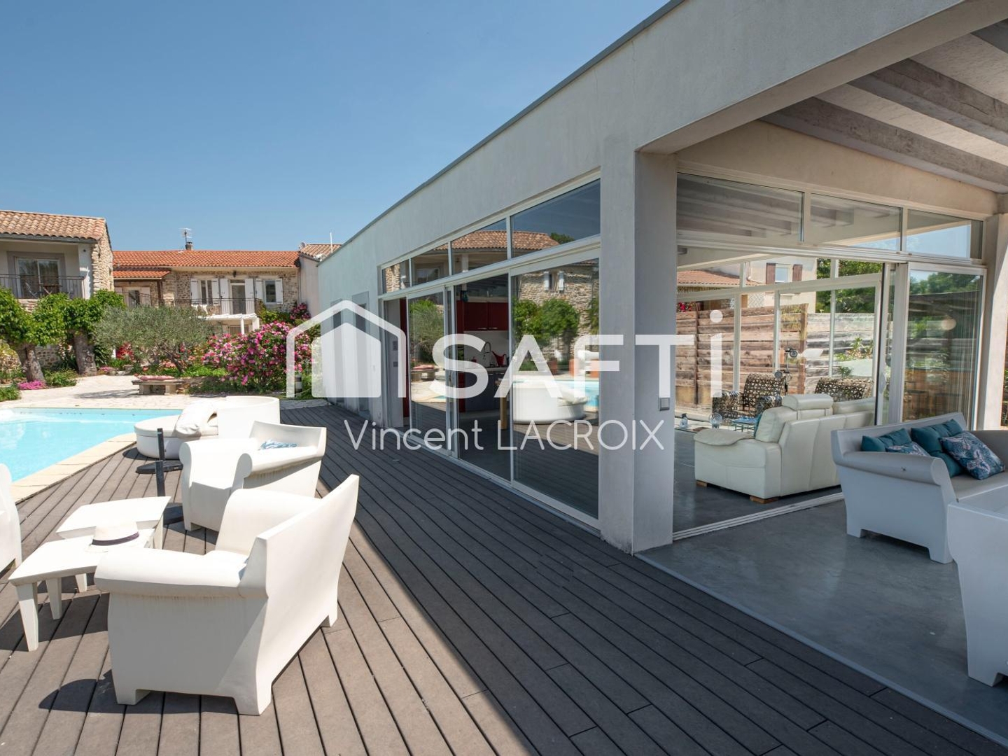 Maison à vendre - 17 pièces - 759m2 - Allègre-Les-Fumades (30500)