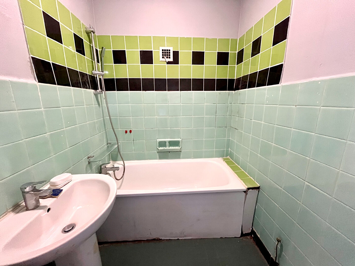 Appartement 4 pièces 80.27 m2 - Villeurbanne Cusset