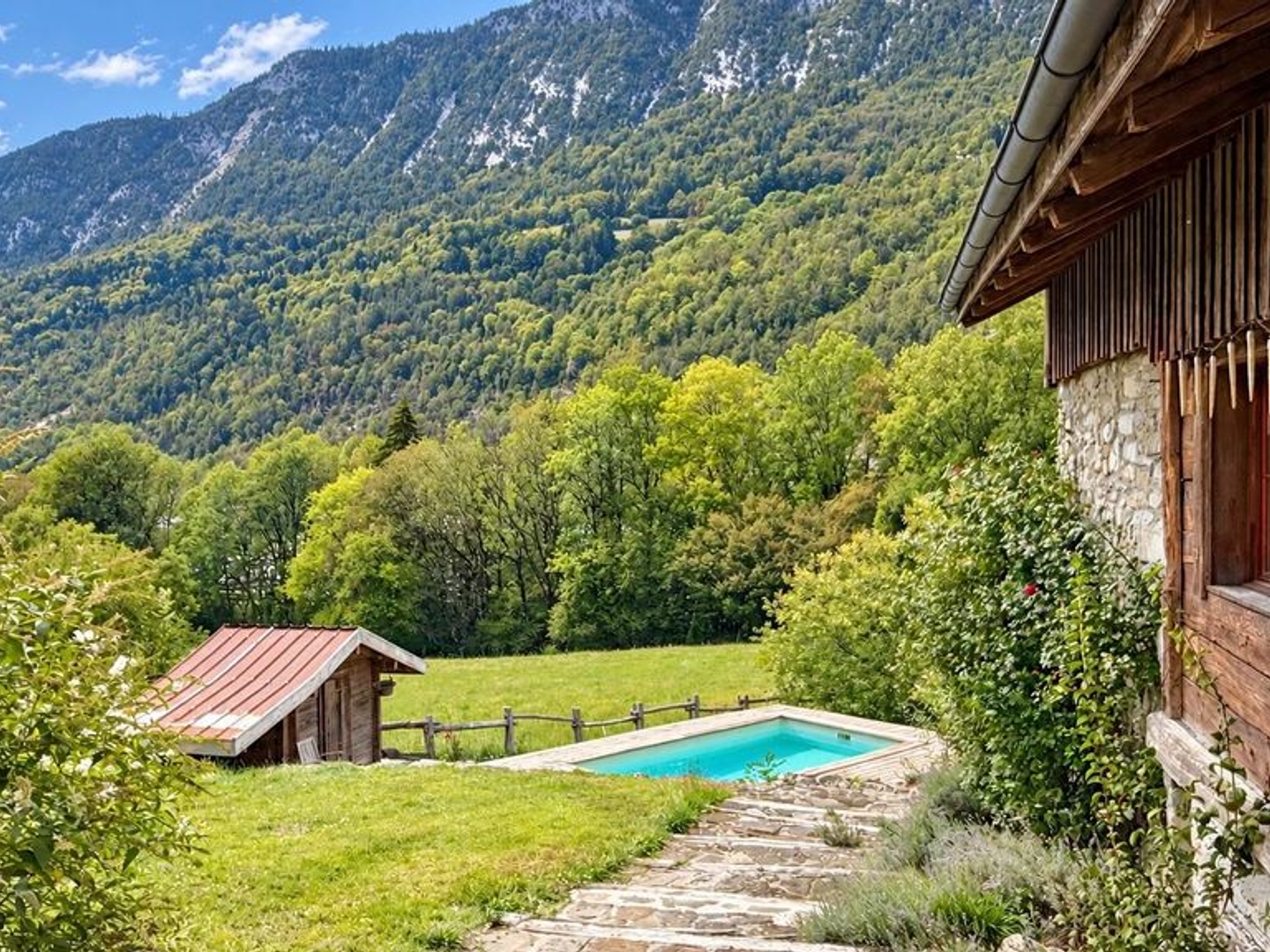 Maison à vendre - 9 pièces - 330m2 - Thônes (74230)