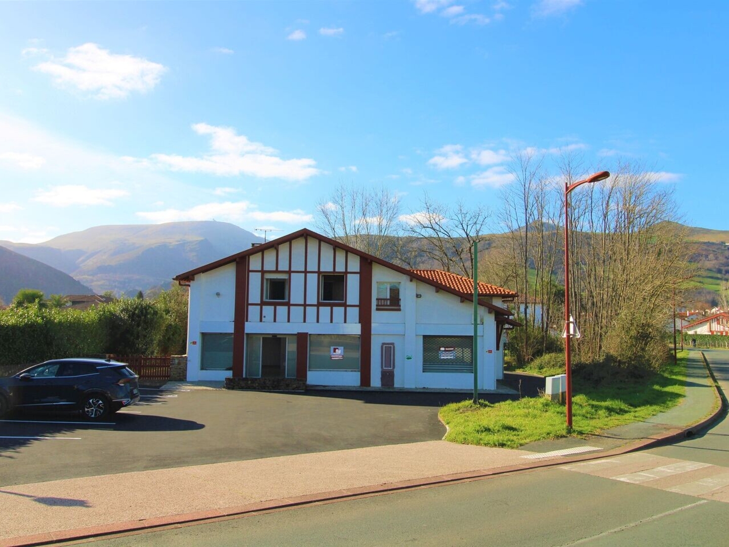 Locaux à vendre - 8 pièces - 292m2 - Itxassou (64250)
